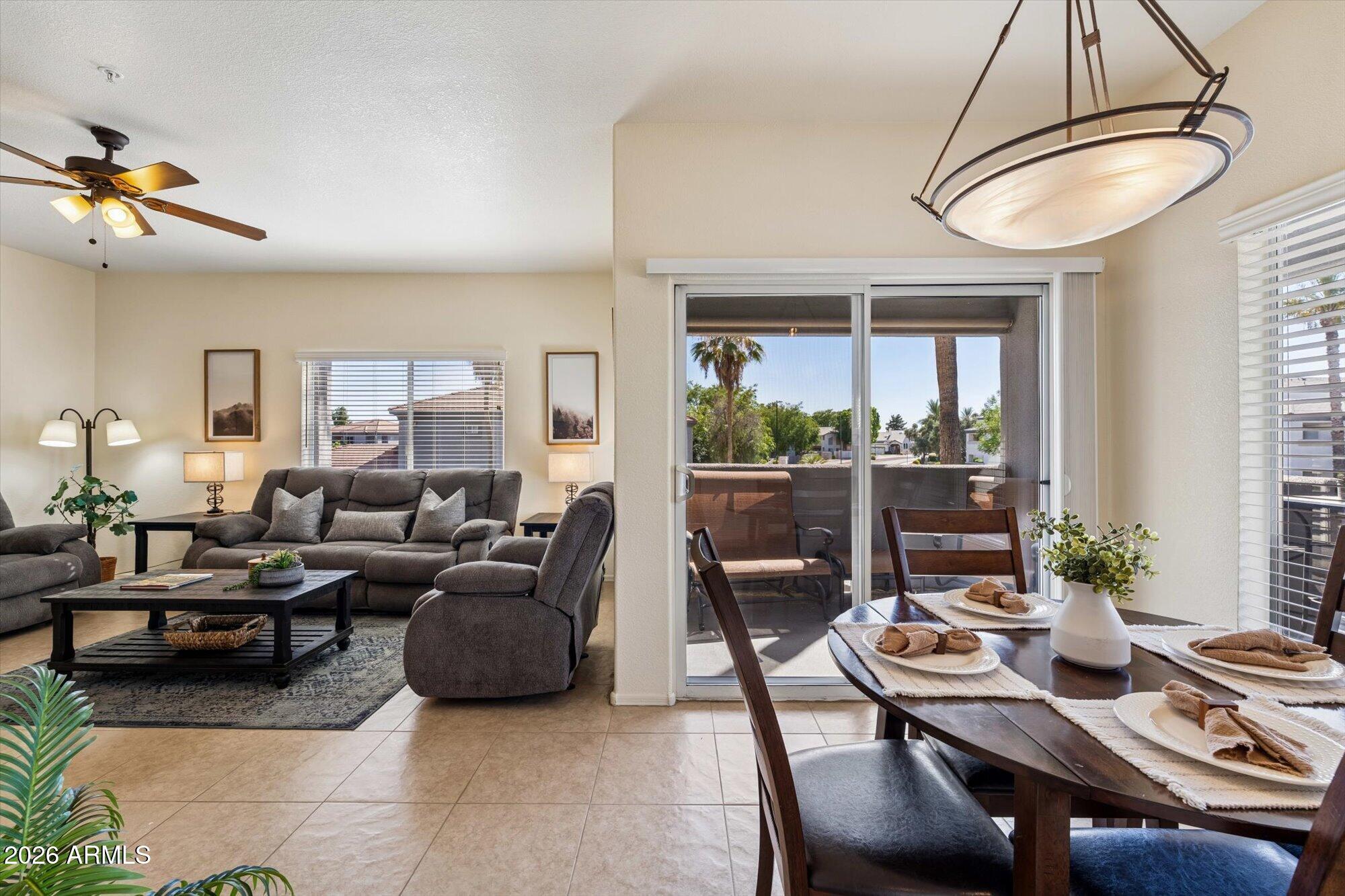 FAIRWAYS AT ARROWHEAD CONDOMINIUMS REPLAT AMD - Residential
