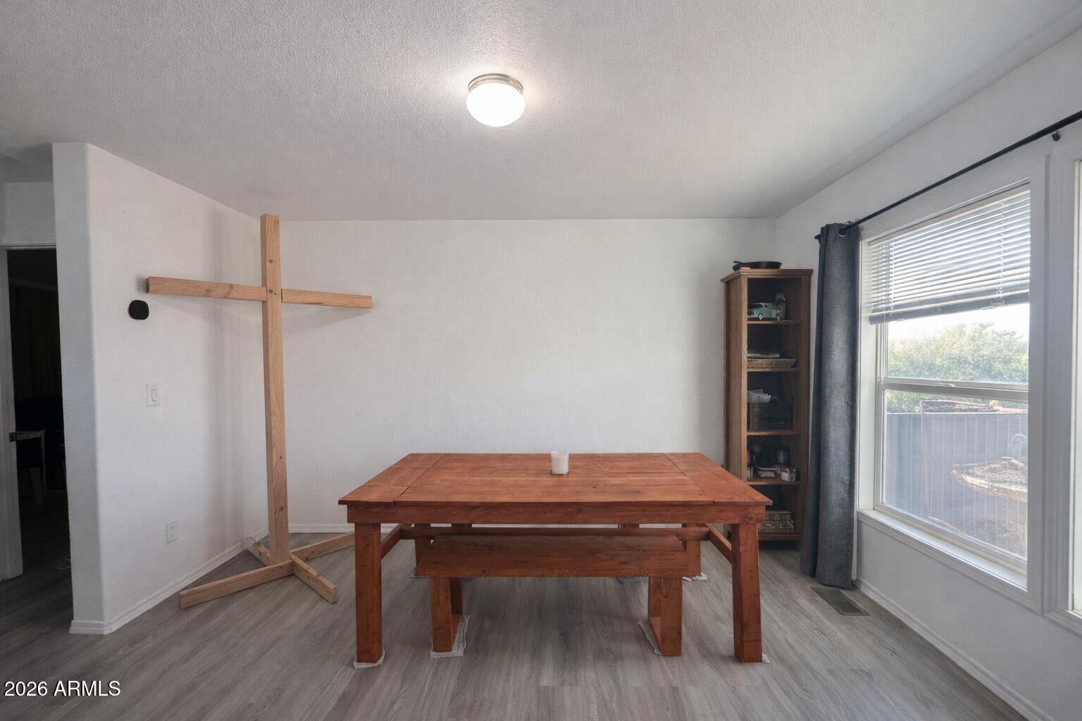 2046 S MARIPOSA Road