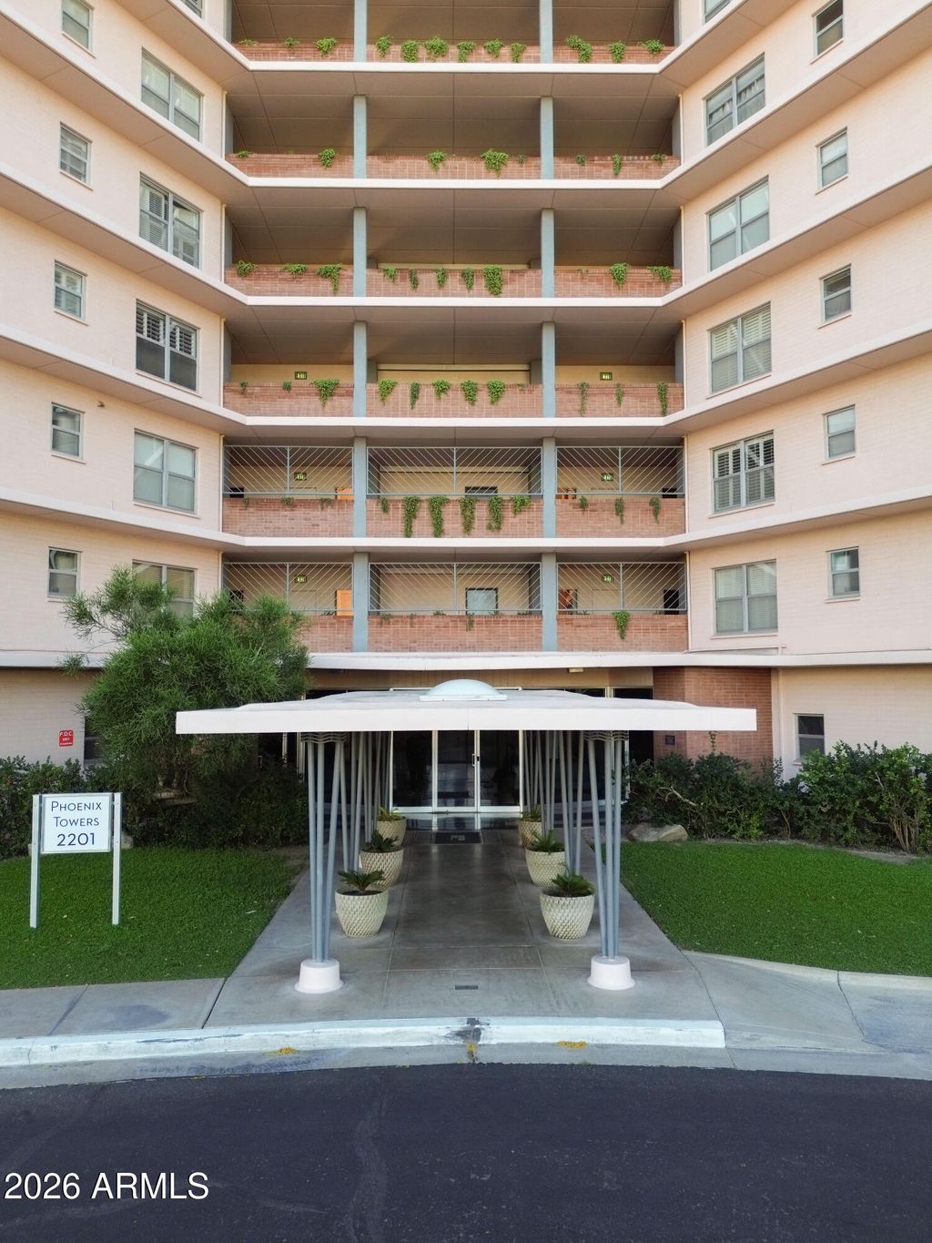 Photo of 2201 N Central Avenue #9D, Phoenix, AZ 85004 (MLS # 6982106)