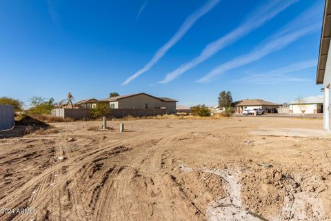 A home in Arizona City