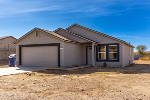 A home in Arizona City