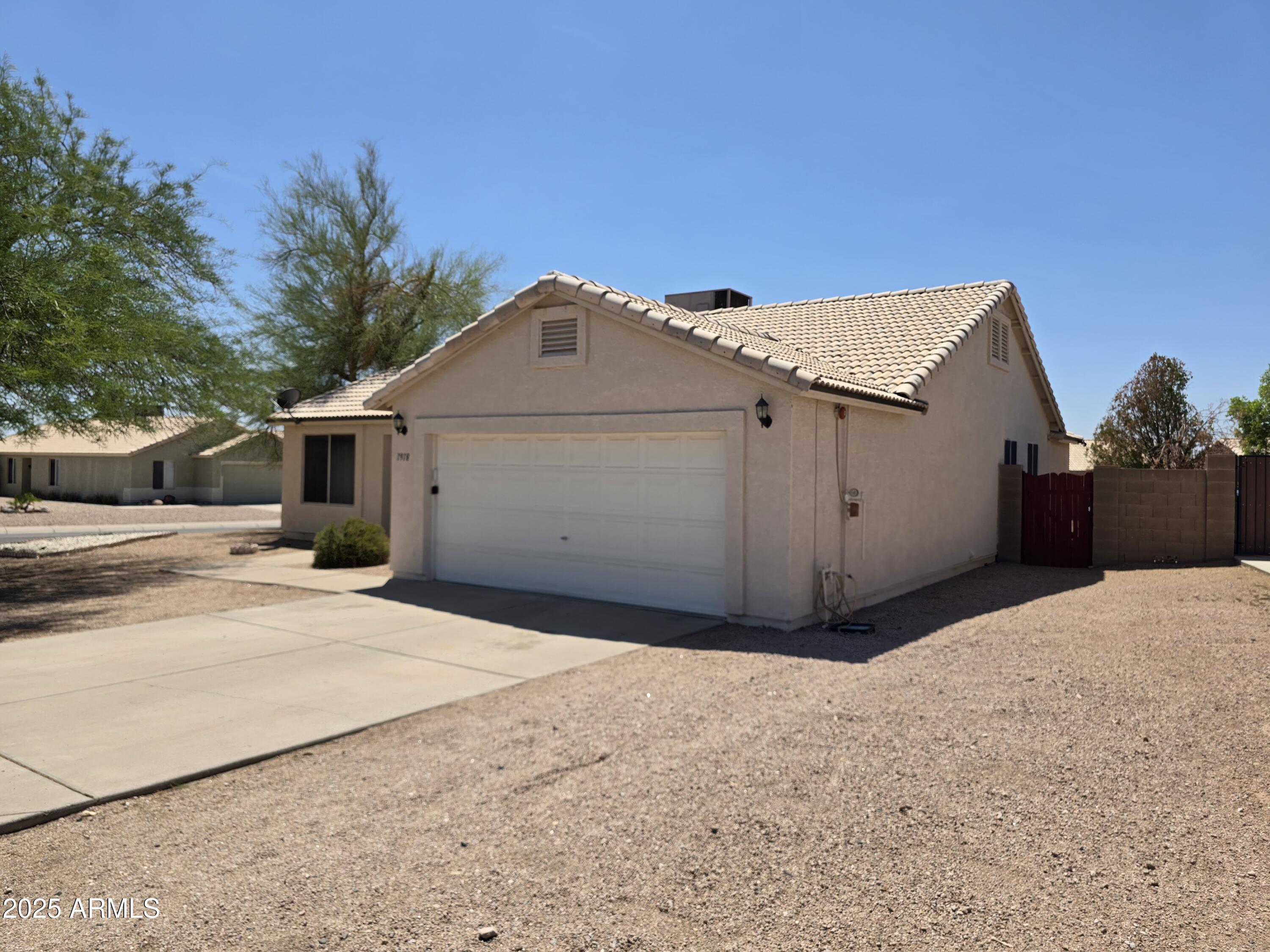 1918 S OCOTILLO Drive