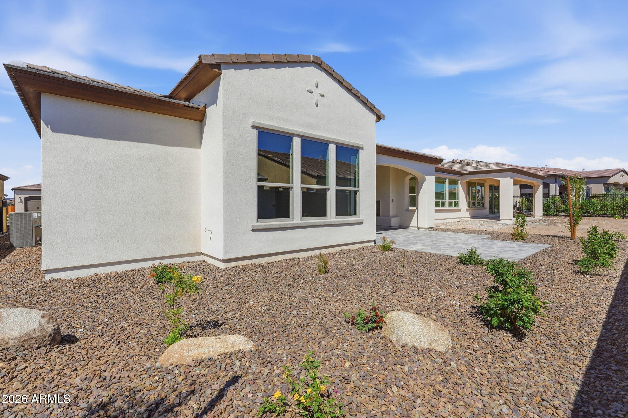 431 E BRACCIANO Avenue