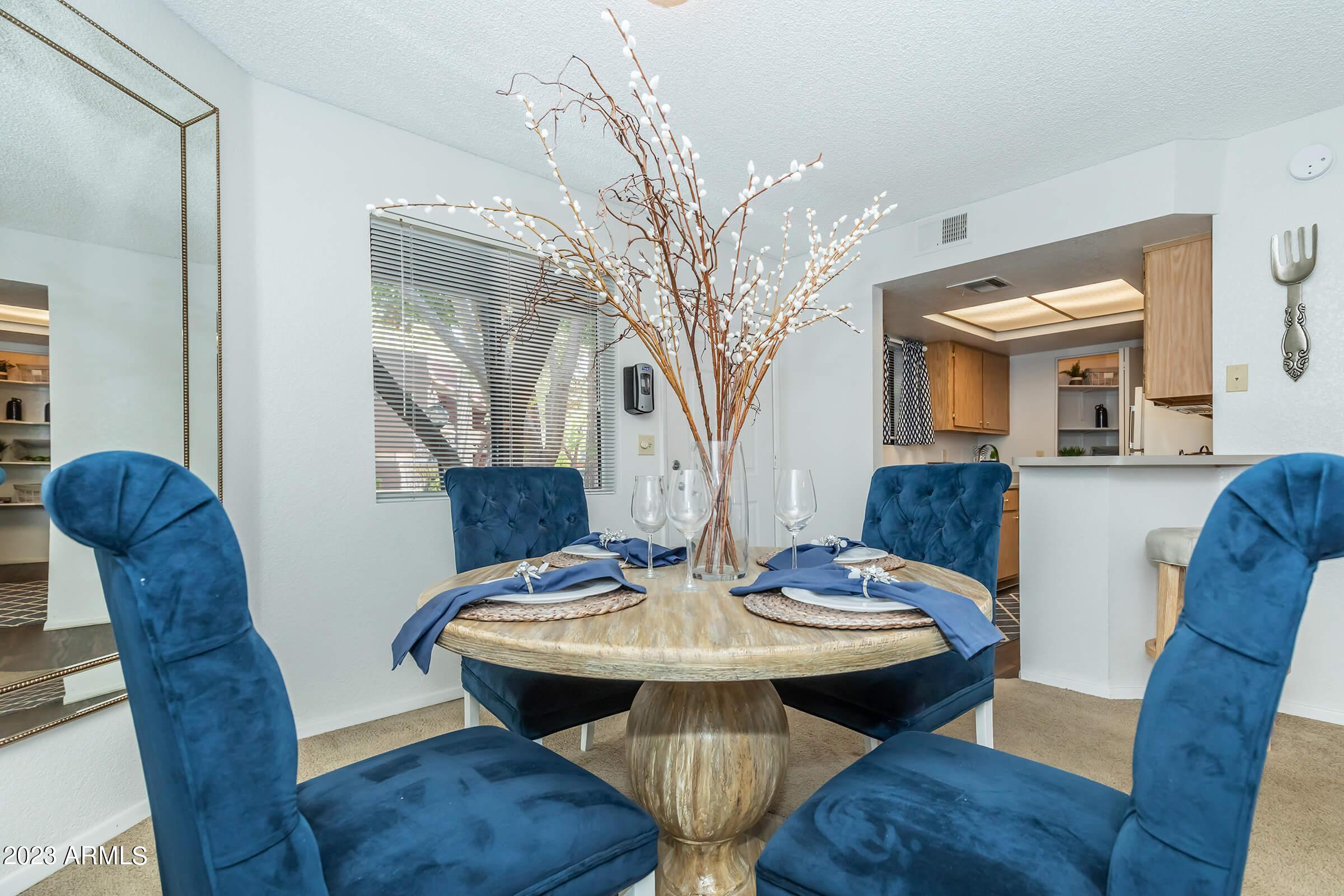 6445 S MAPLE Avenue 1