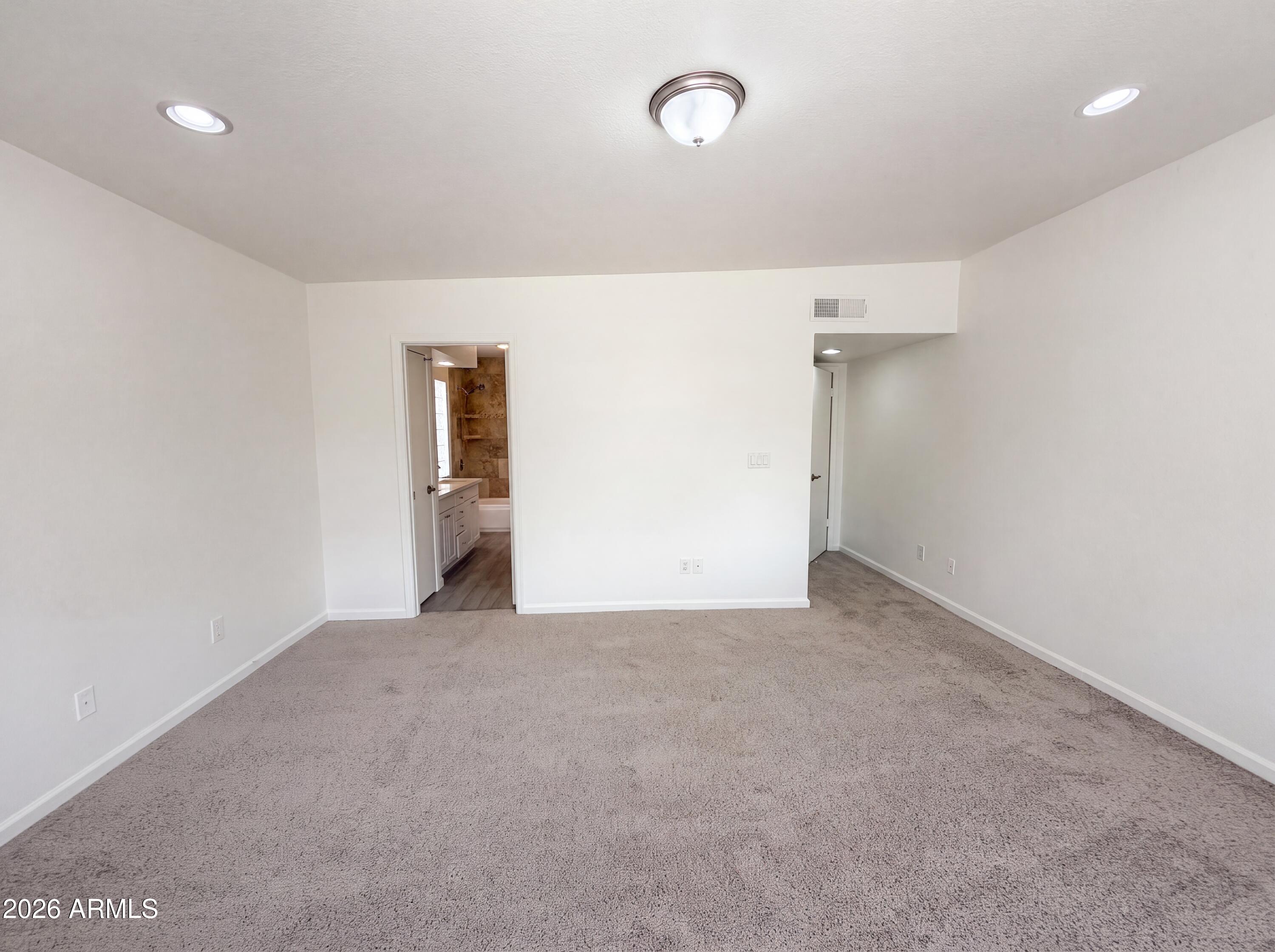 6915 W CHERRY HILLS Drive