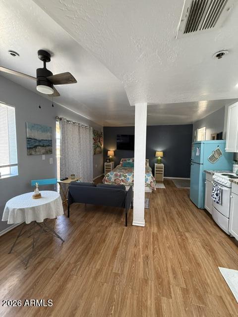 12221 W BELL Road 381