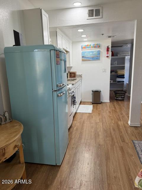 12221 W BELL Road 381