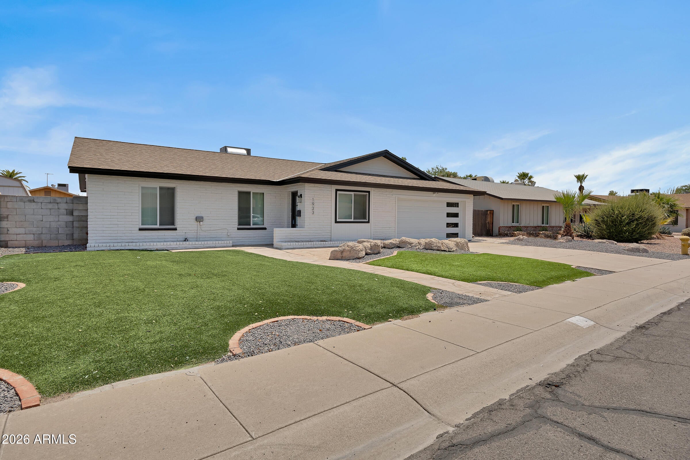 1933 E WESLEYAN Drive