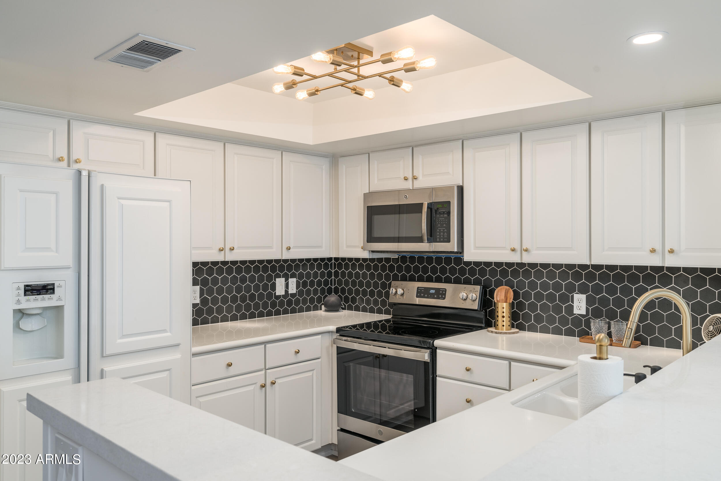 7401 E NORTHLAND Drive 4