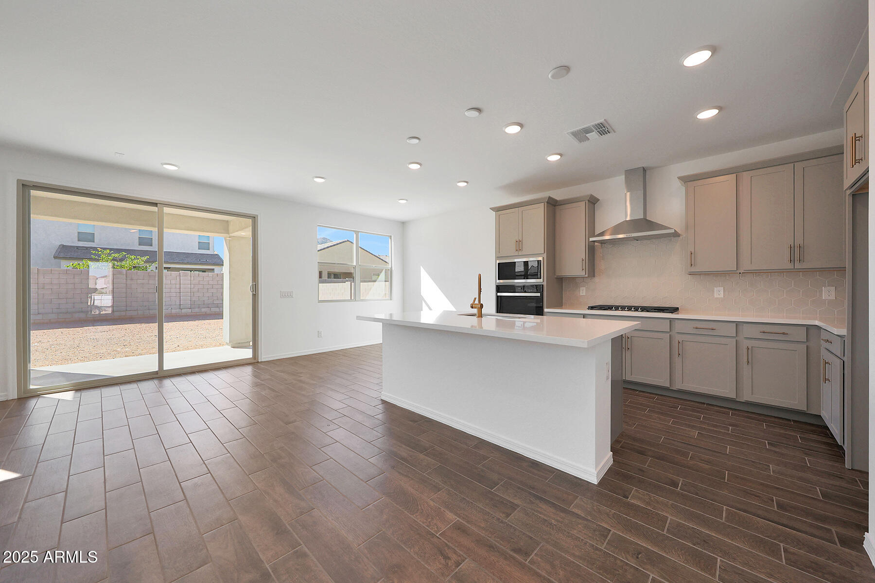 4153 W Brenley Drive