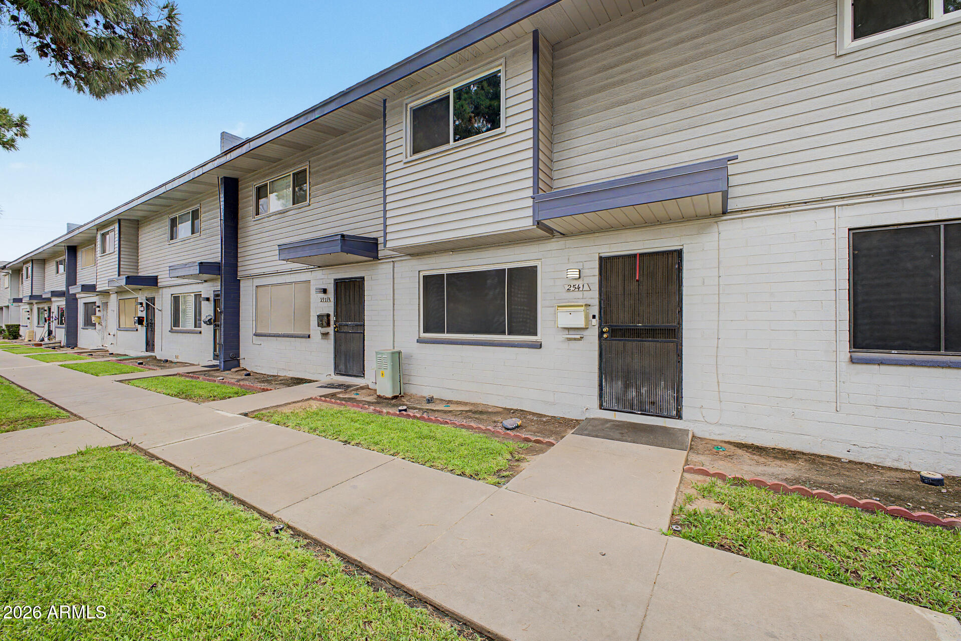 2541 W ROSE Lane A4