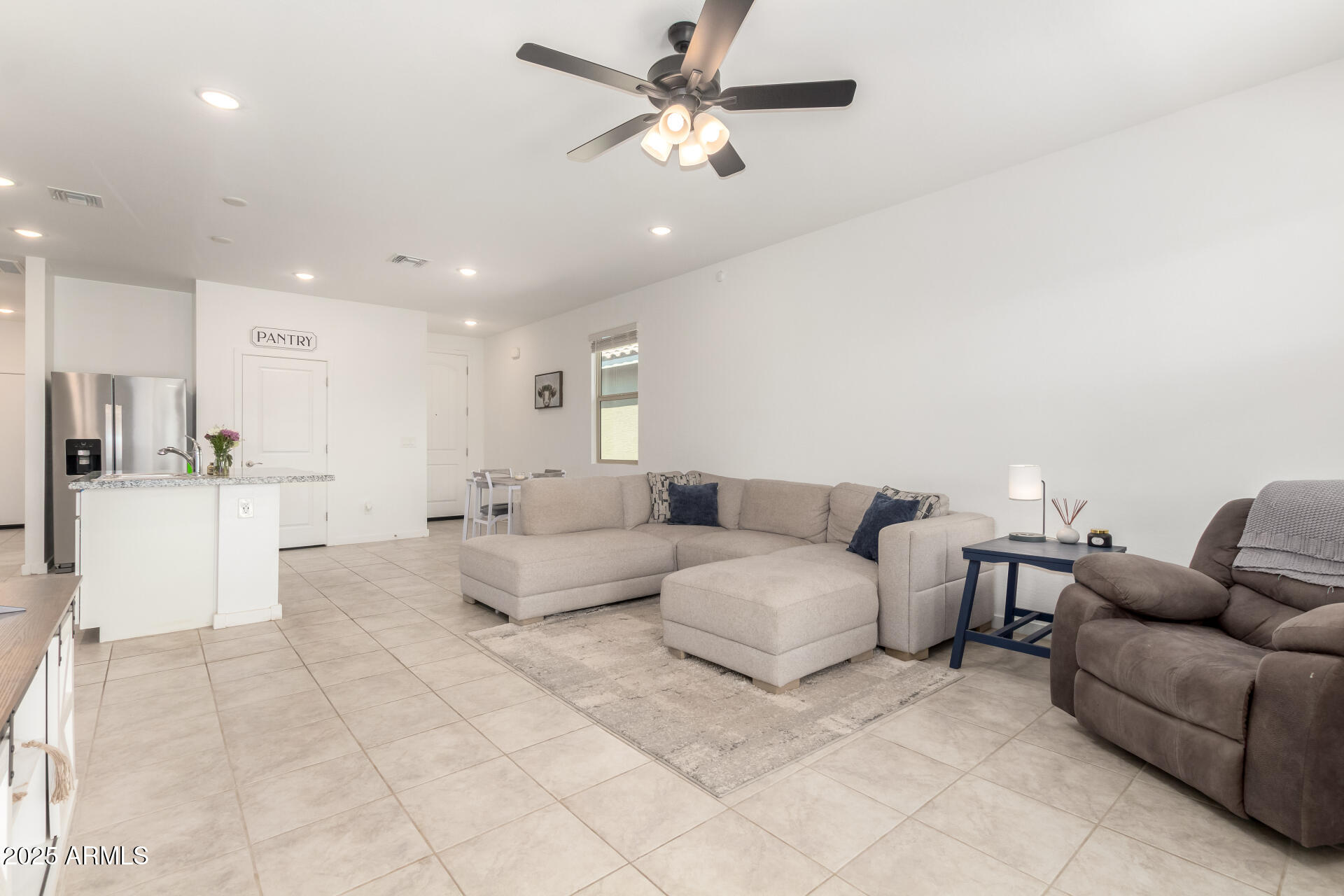 39985 W RIO LOBO Drive