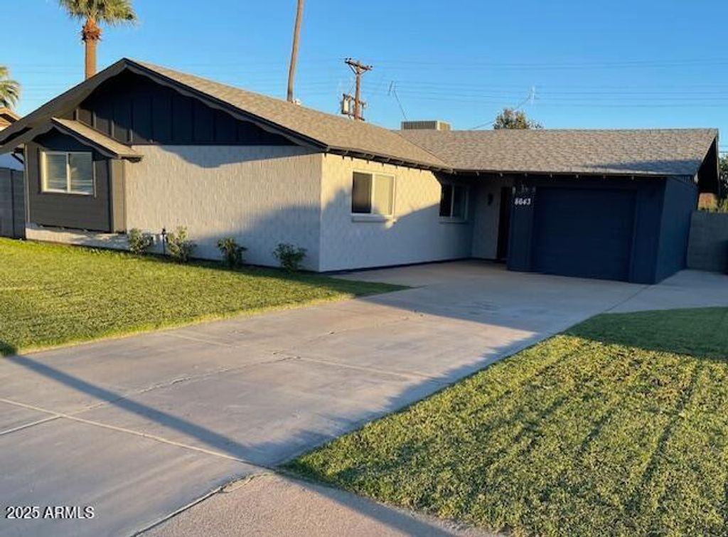 Photo of 8643 E Rancho Vista Drive, Scottsdale, AZ 85251 (MLS # 6935837)
