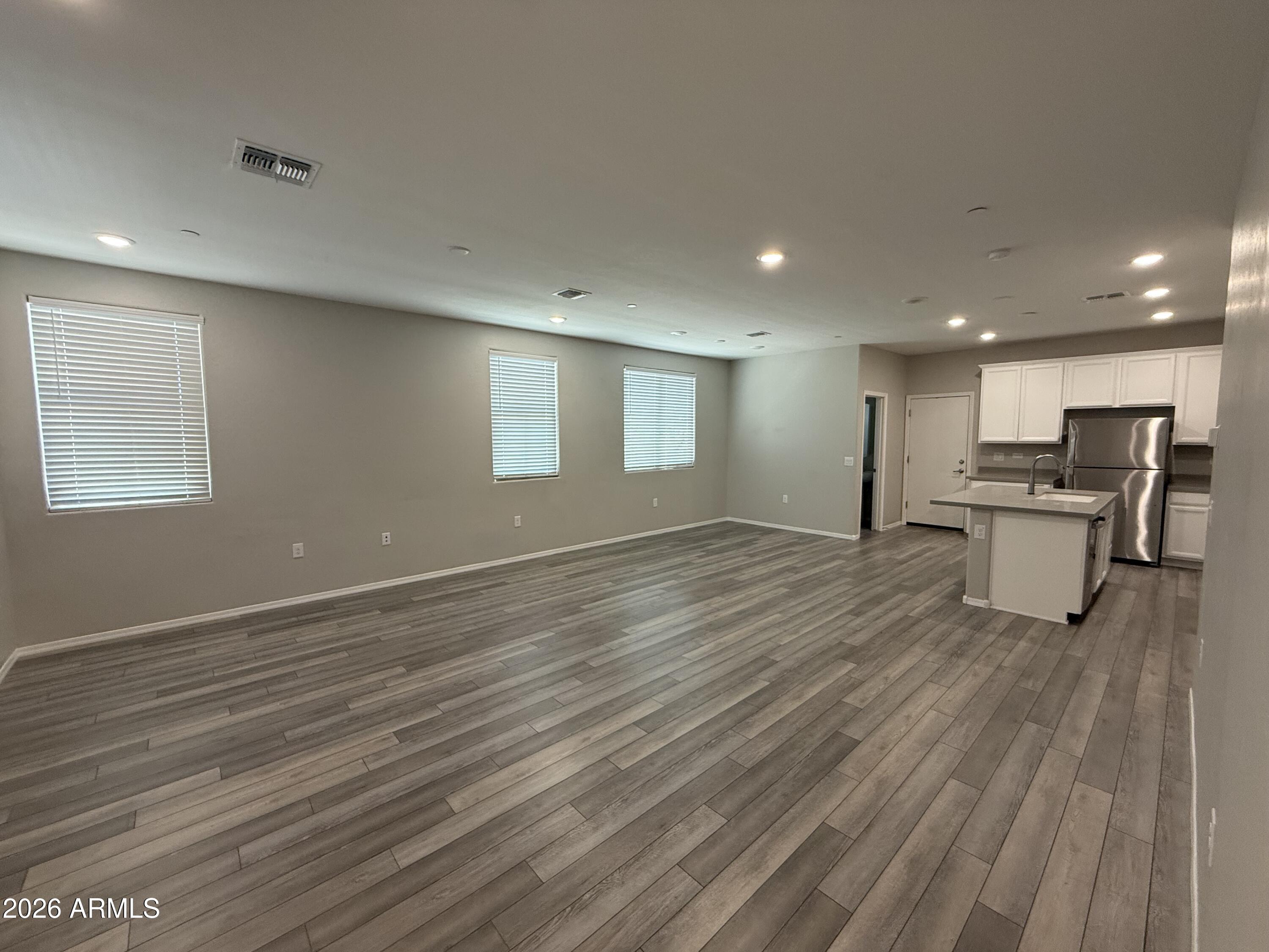 2669 S PEPPERTREE Drive 101