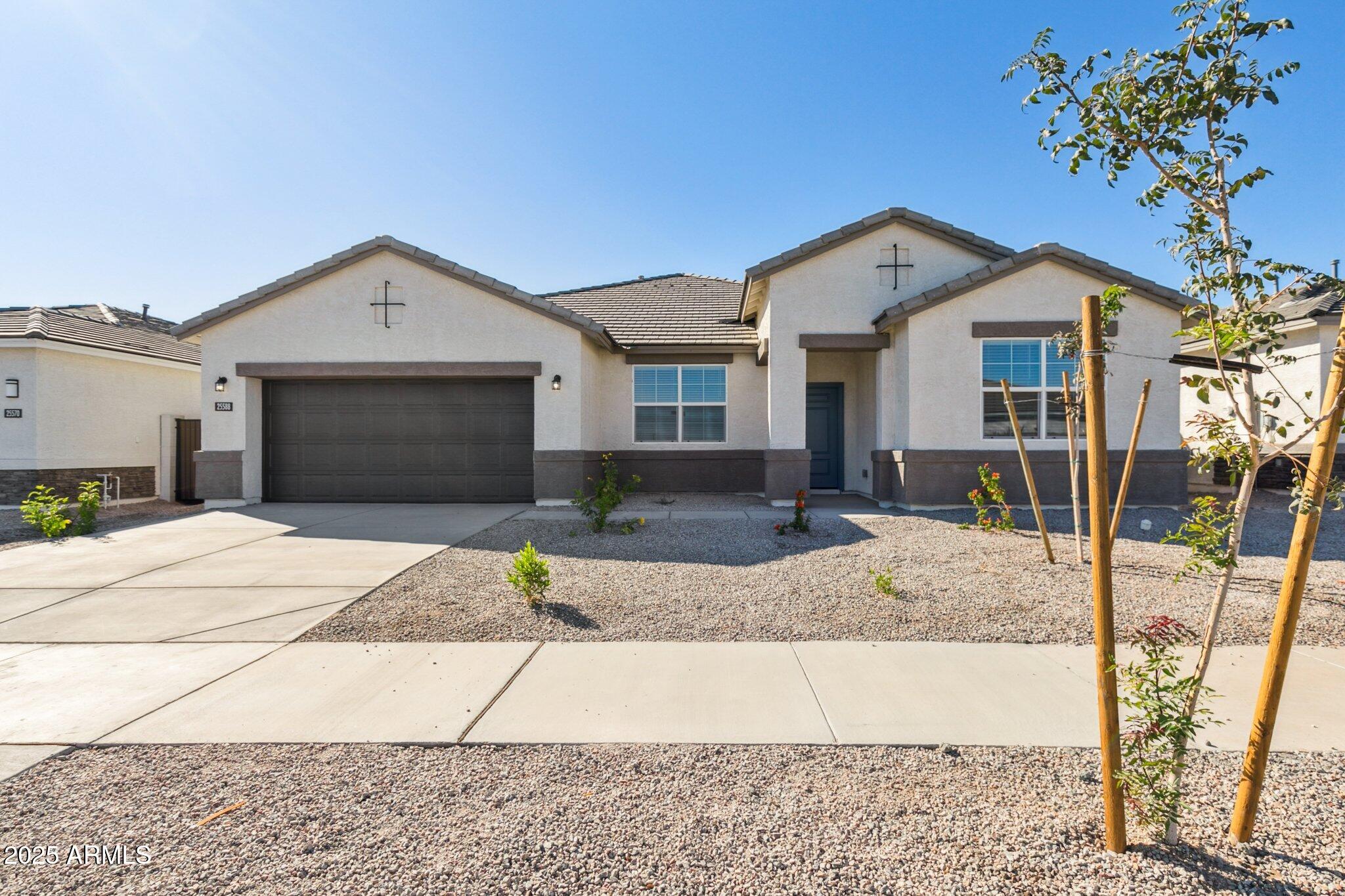 15402 W COTTONTAIL Lane