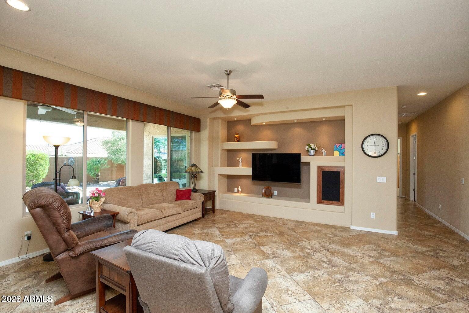 27154 W TONOPAH Drive