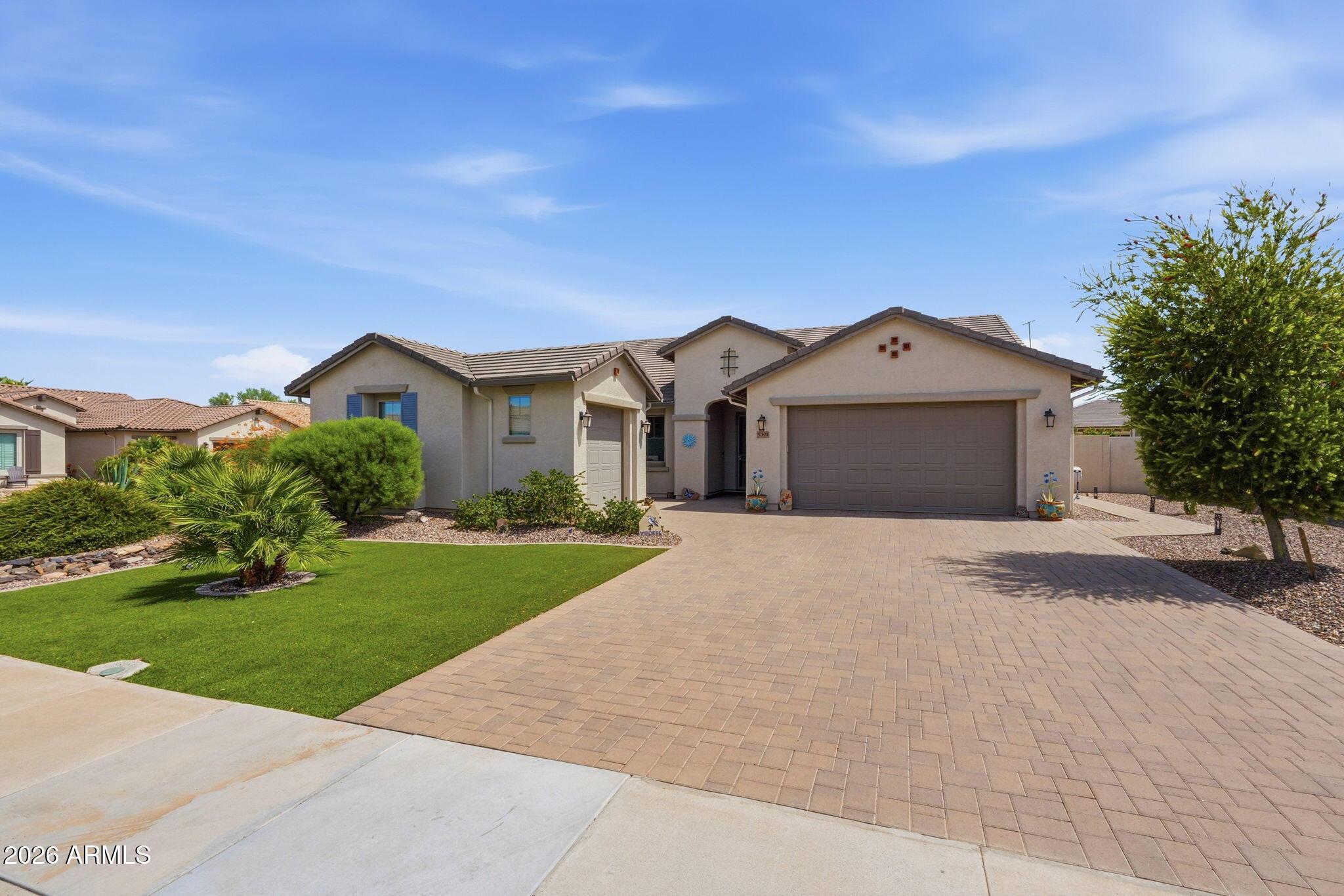 5301 N GRAND CANYON Drive