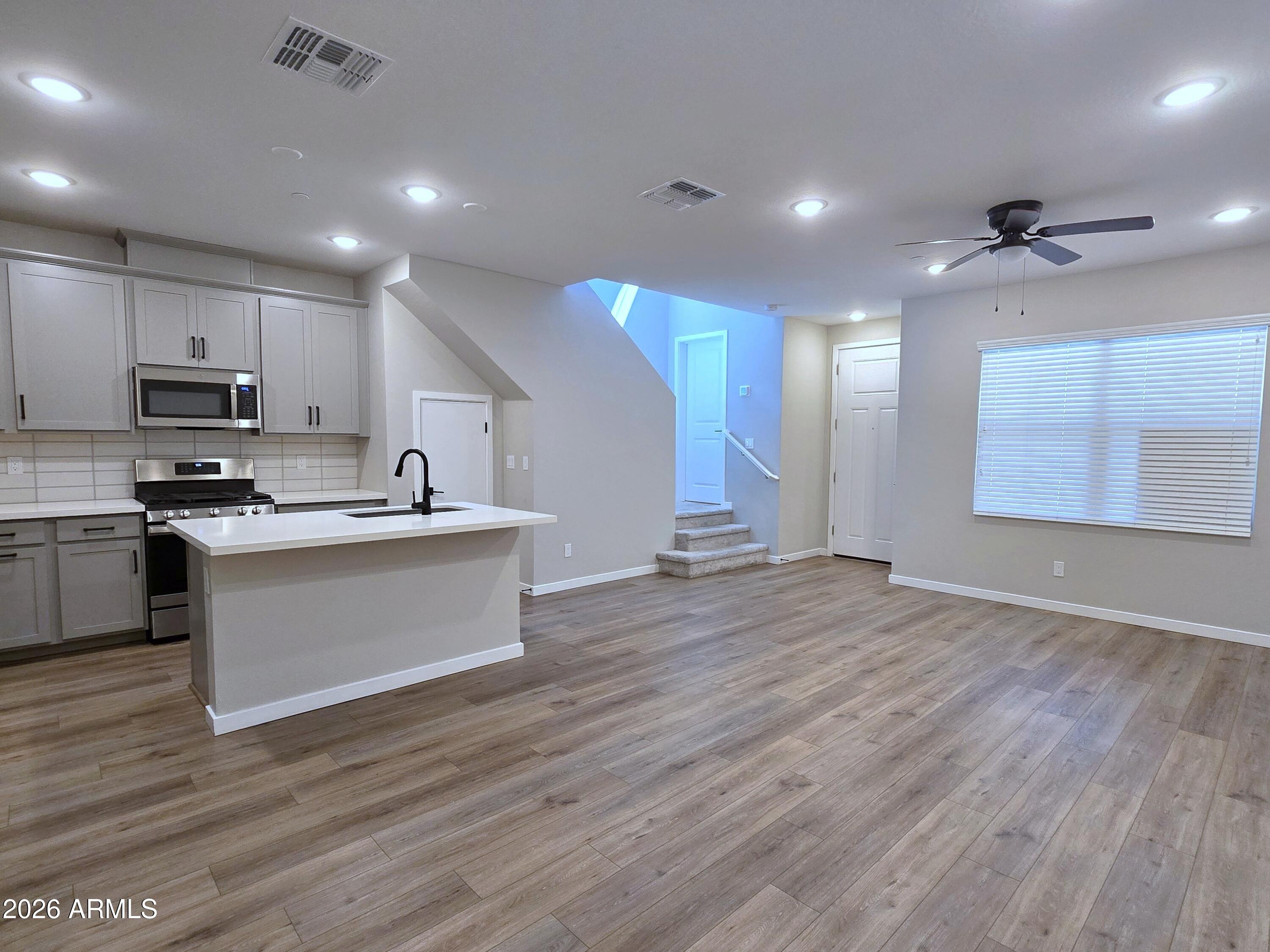 740 E LARK Street 102