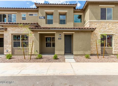 740 E LARK Street 102 Gilbert AZ 85297