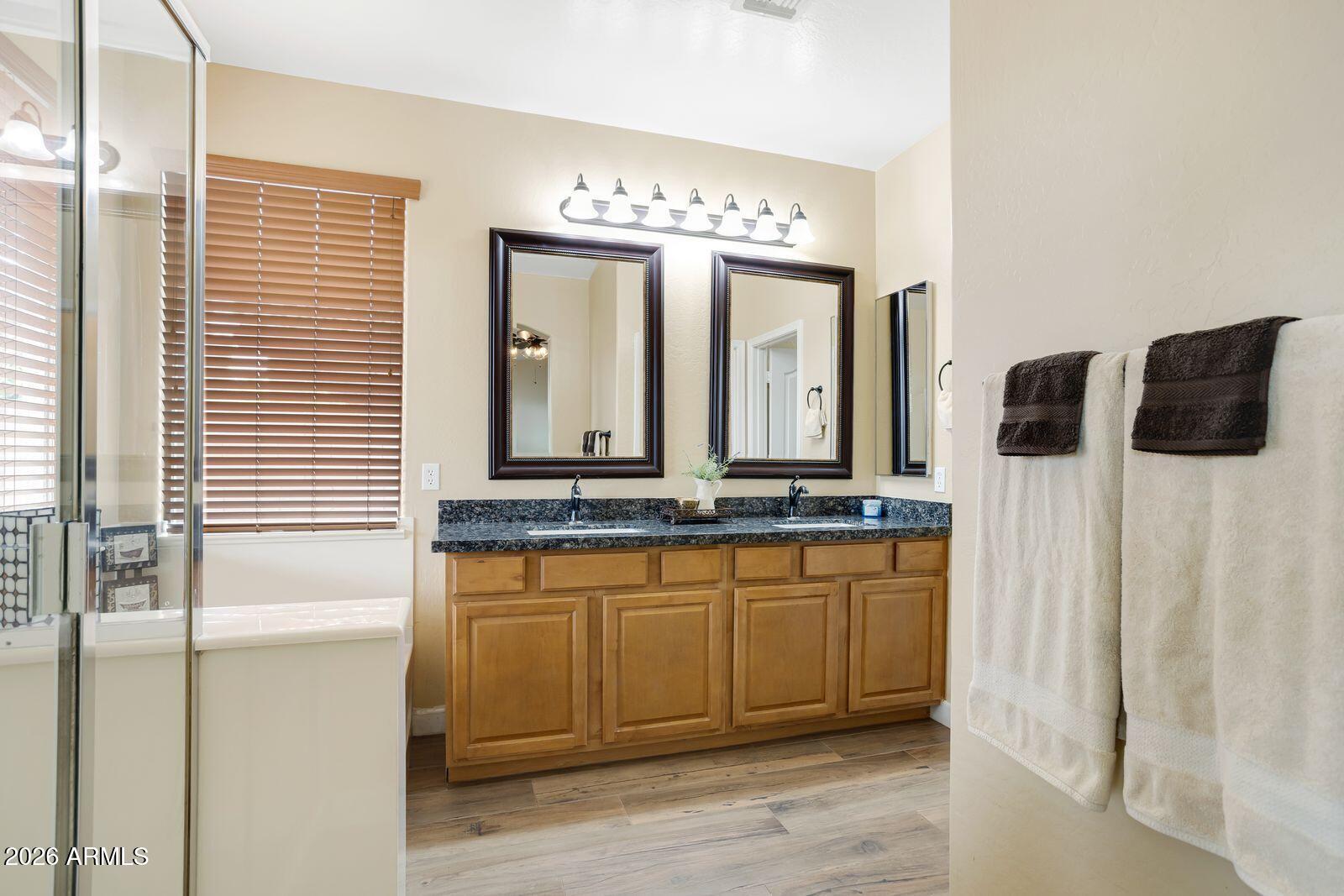 2981 E COUNTRY SHADOWS Street