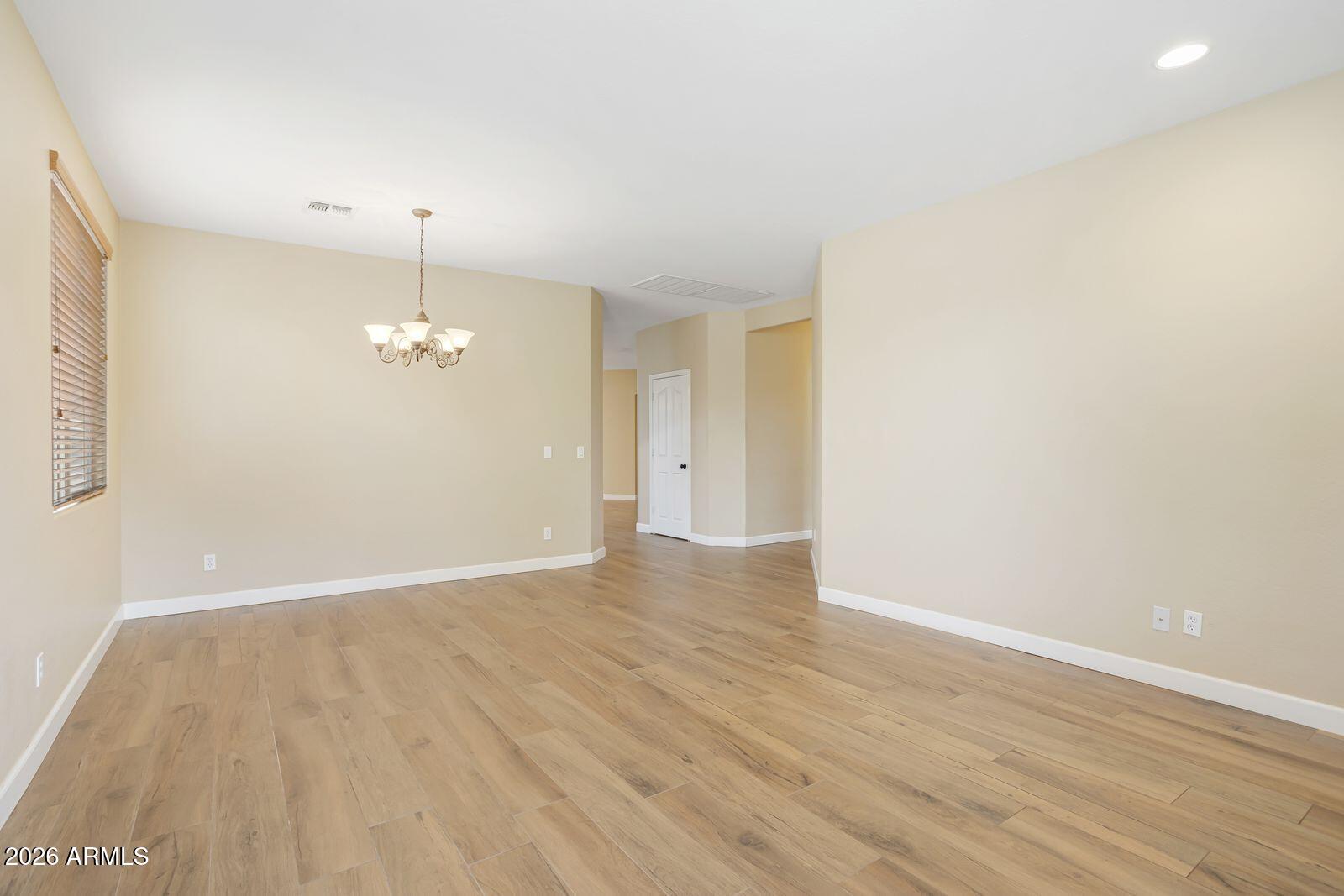 2981 E COUNTRY SHADOWS Street