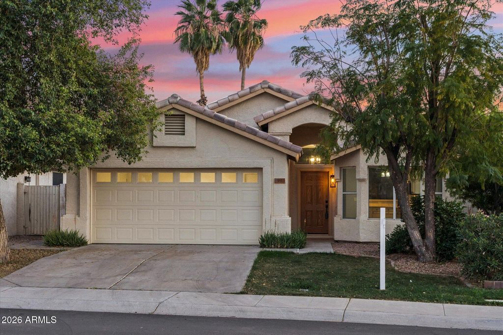 Photo of 1813 E Gail Drive, Chandler, AZ 85225 (MLS # 6983695)