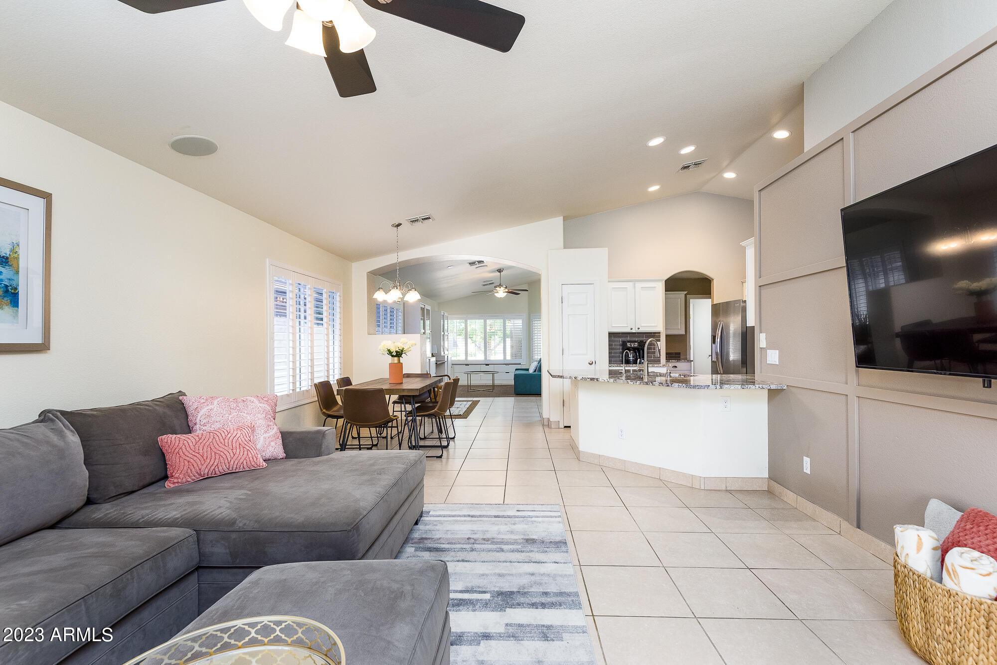 8161 W PONTIAC Drive