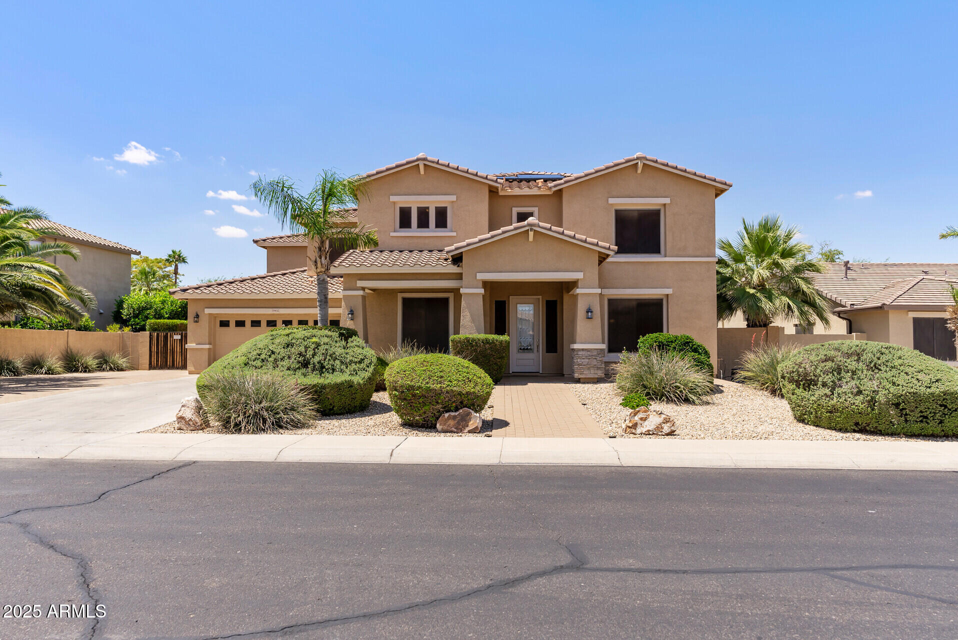 18432 W PORT ROYALE Lane