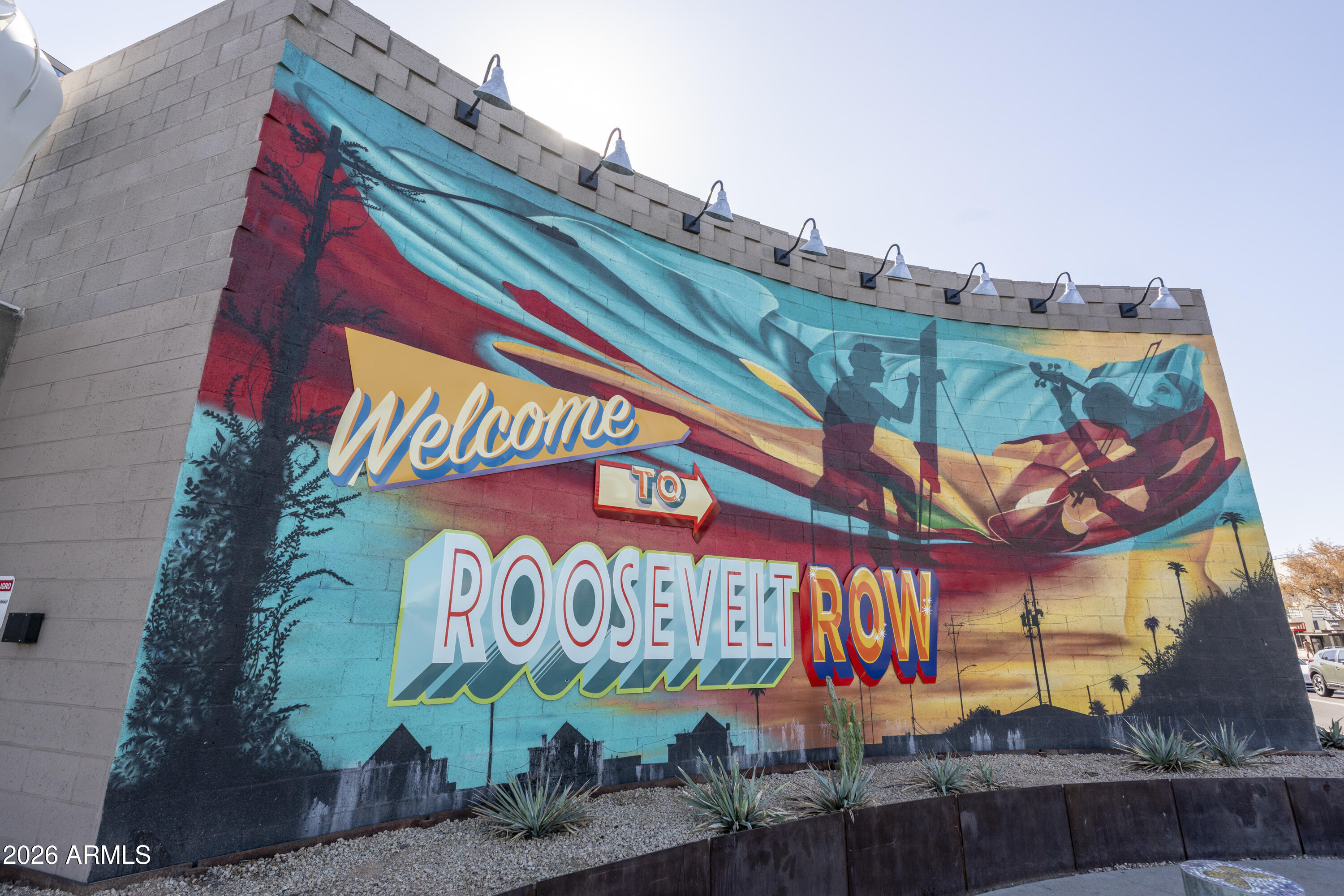 1525 E MCKINLEY Street 5