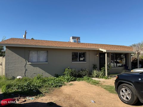 Photo of 2116 N 49th Avenue, Phoenix, AZ 85035 (MLS # 6954438)