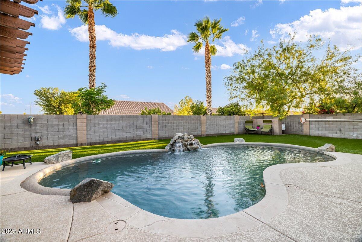 11361 E ESCONDIDO Avenue