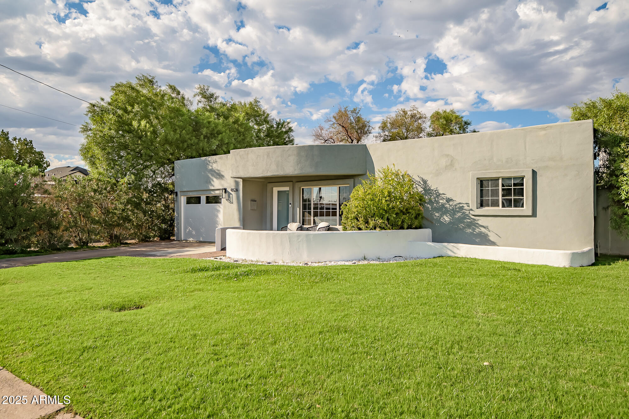 4526 E HEATHERBRAE Drive