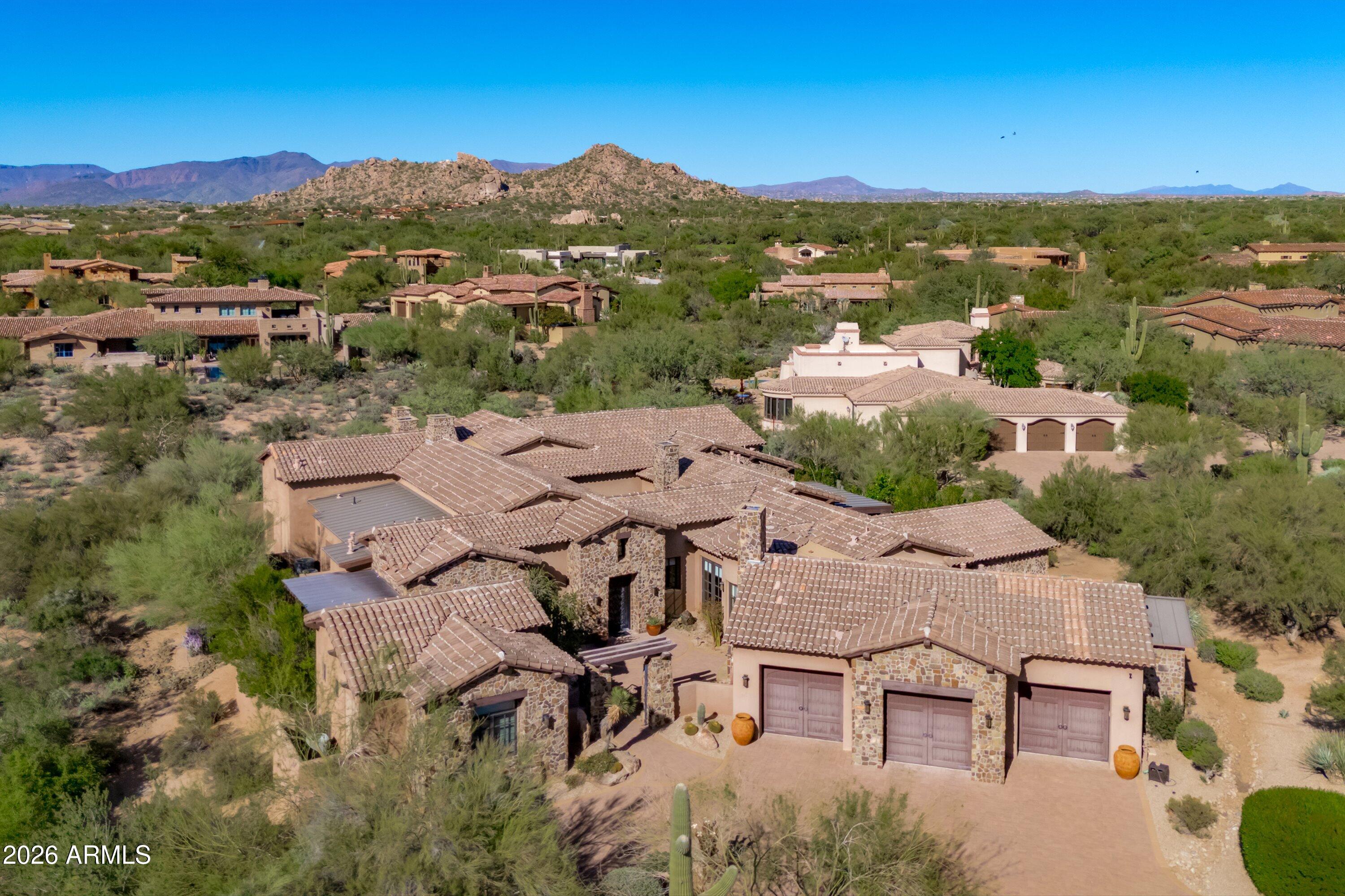 WHISPER ROCK - Residential