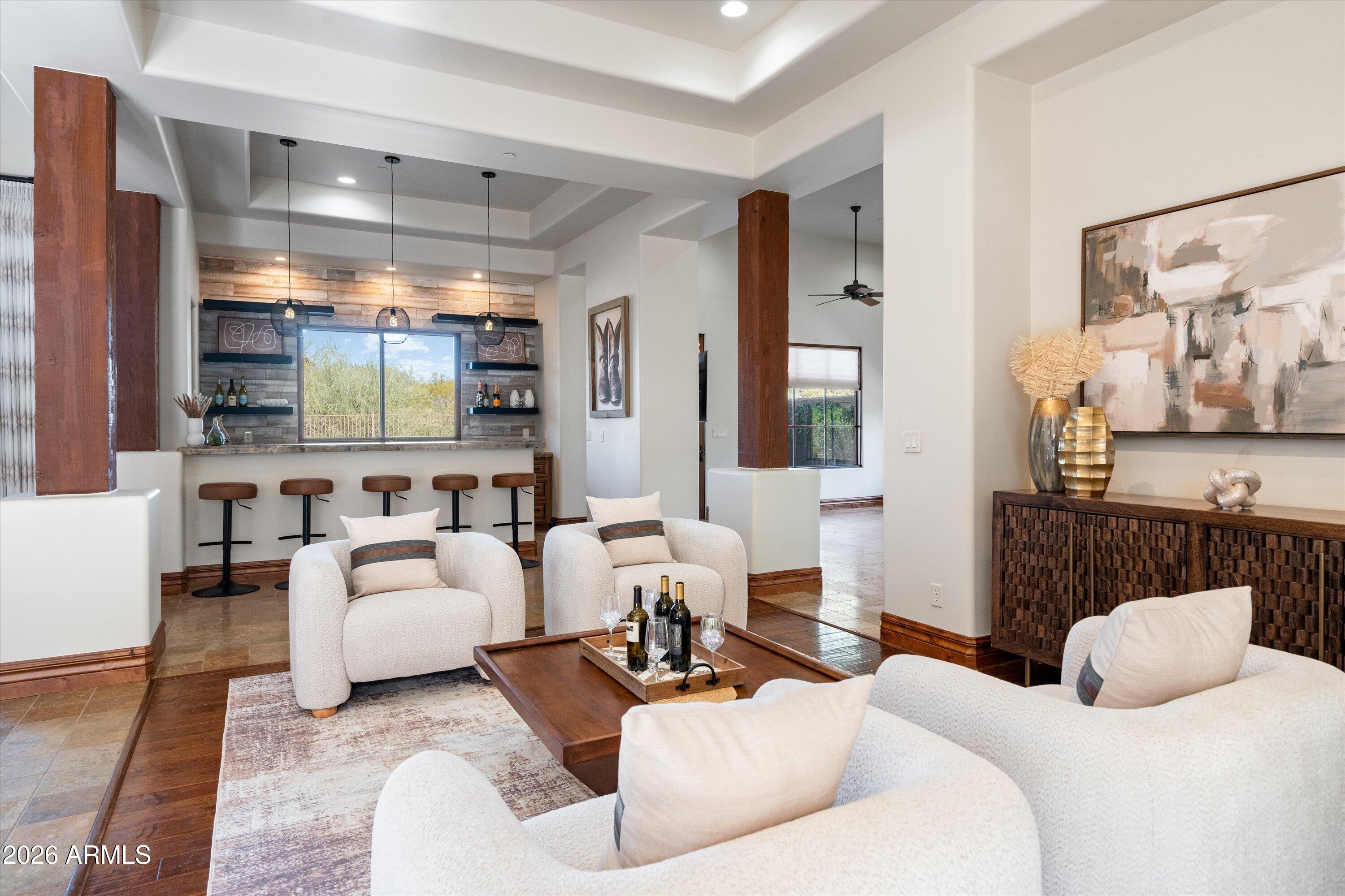 WHISPER ROCK - Residential