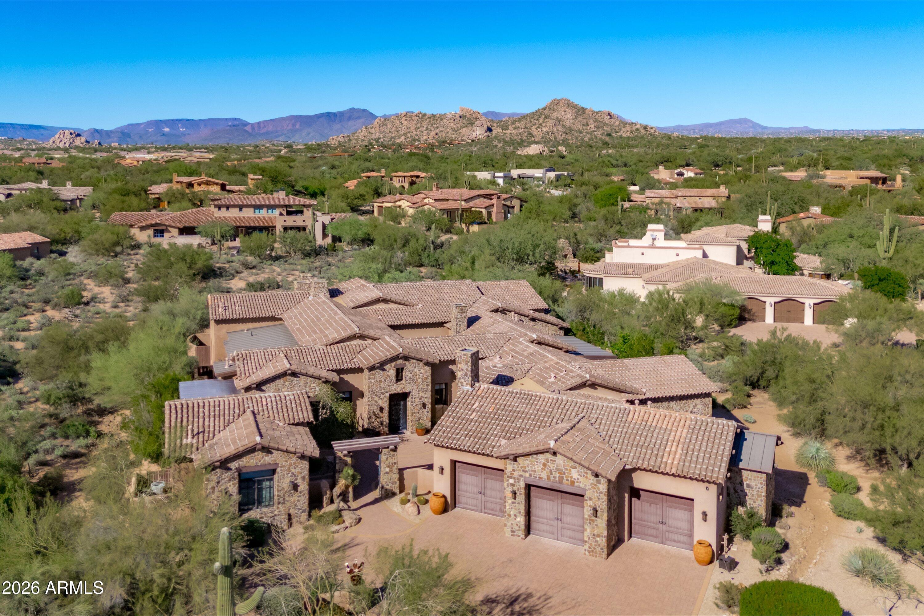 WHISPER ROCK - Residential