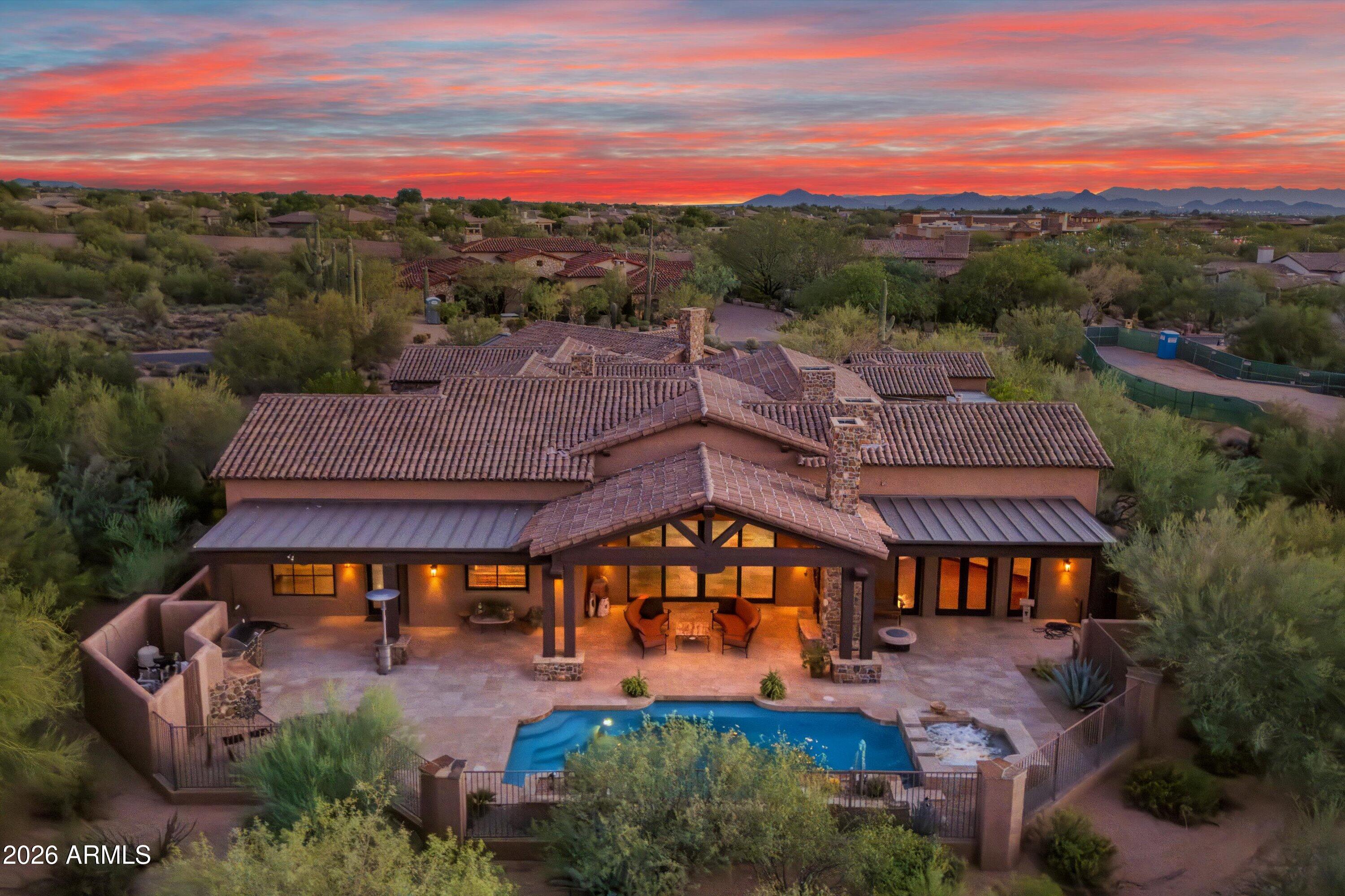 WHISPER ROCK - Residential