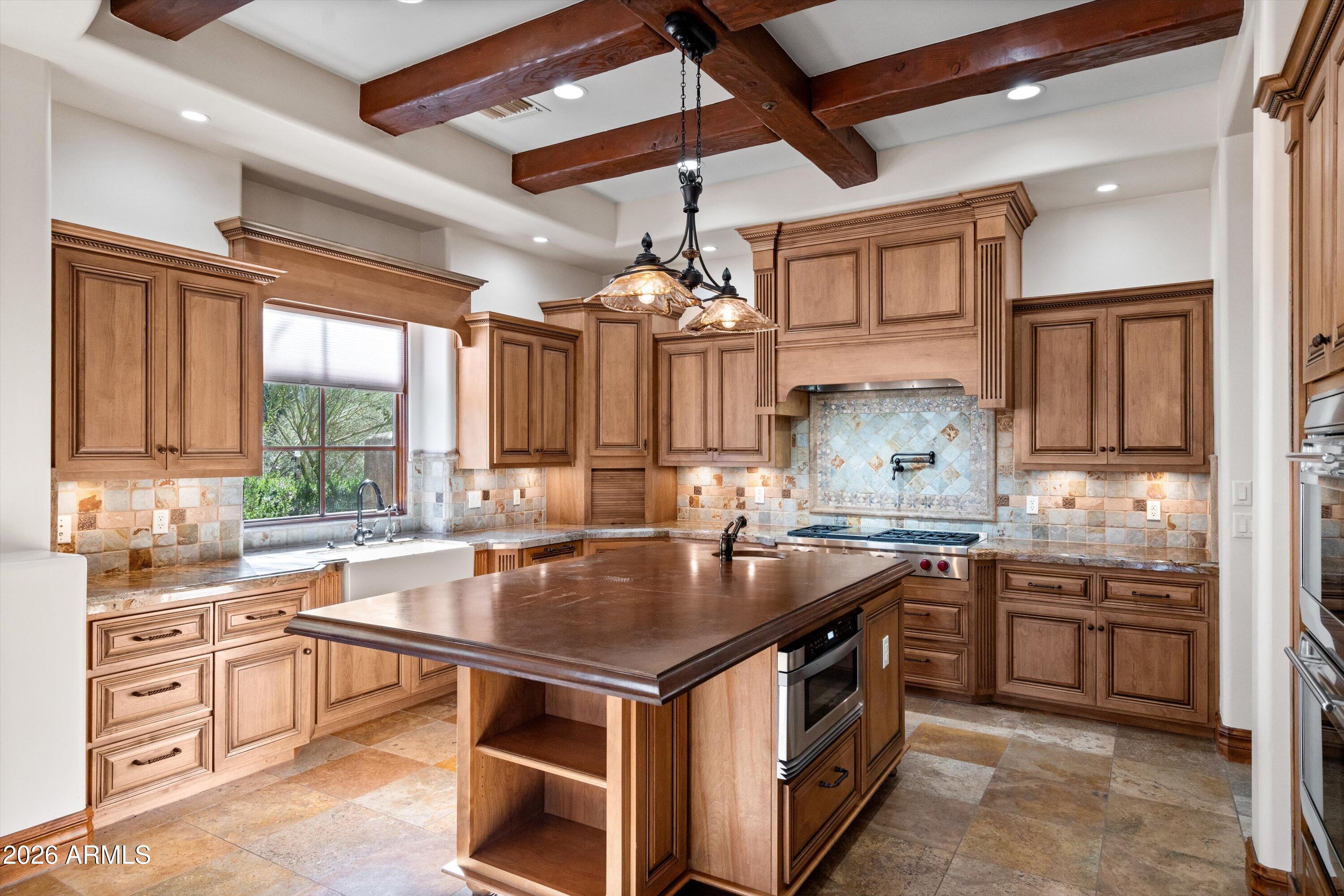 WHISPER ROCK - Residential
