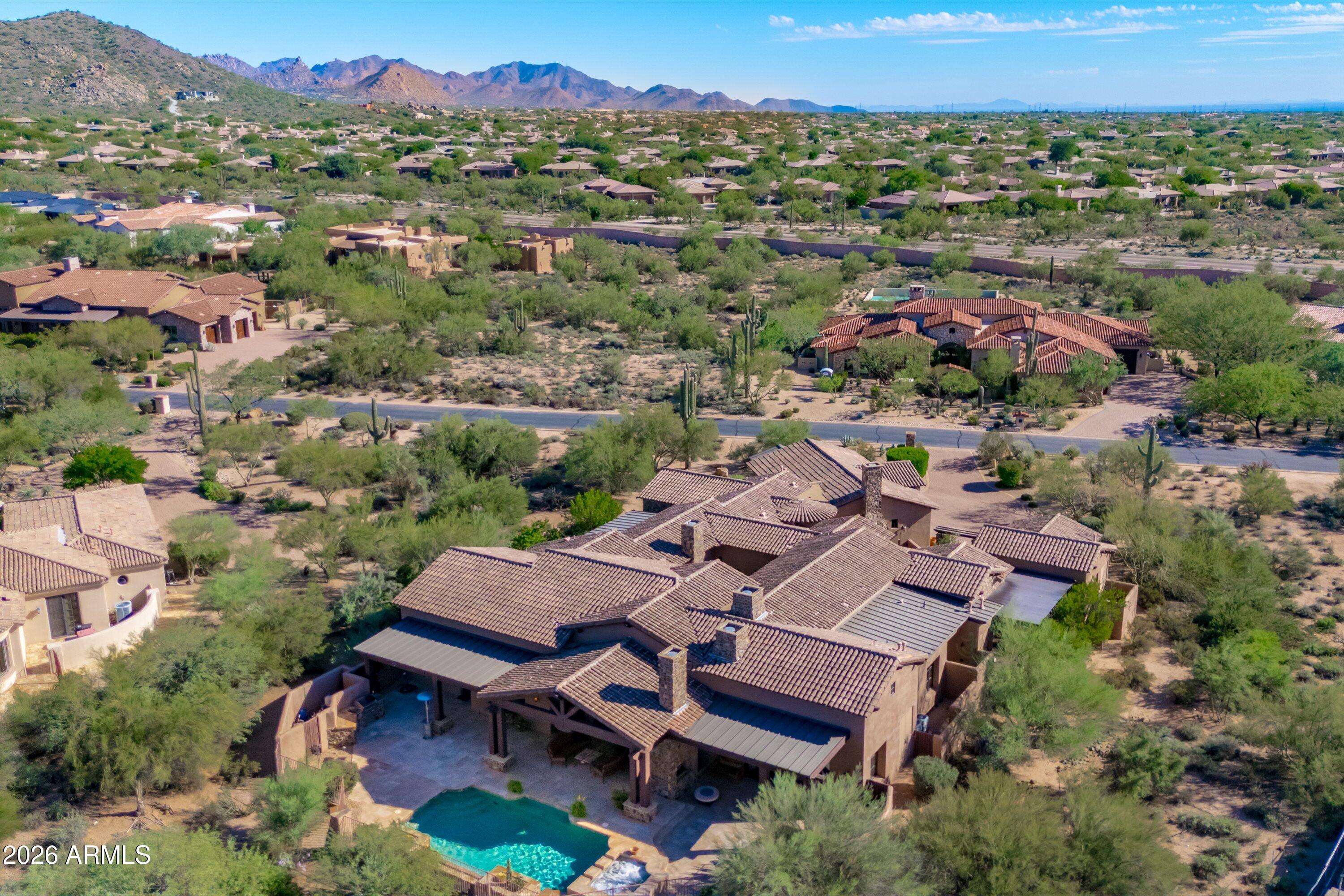 WHISPER ROCK - Residential