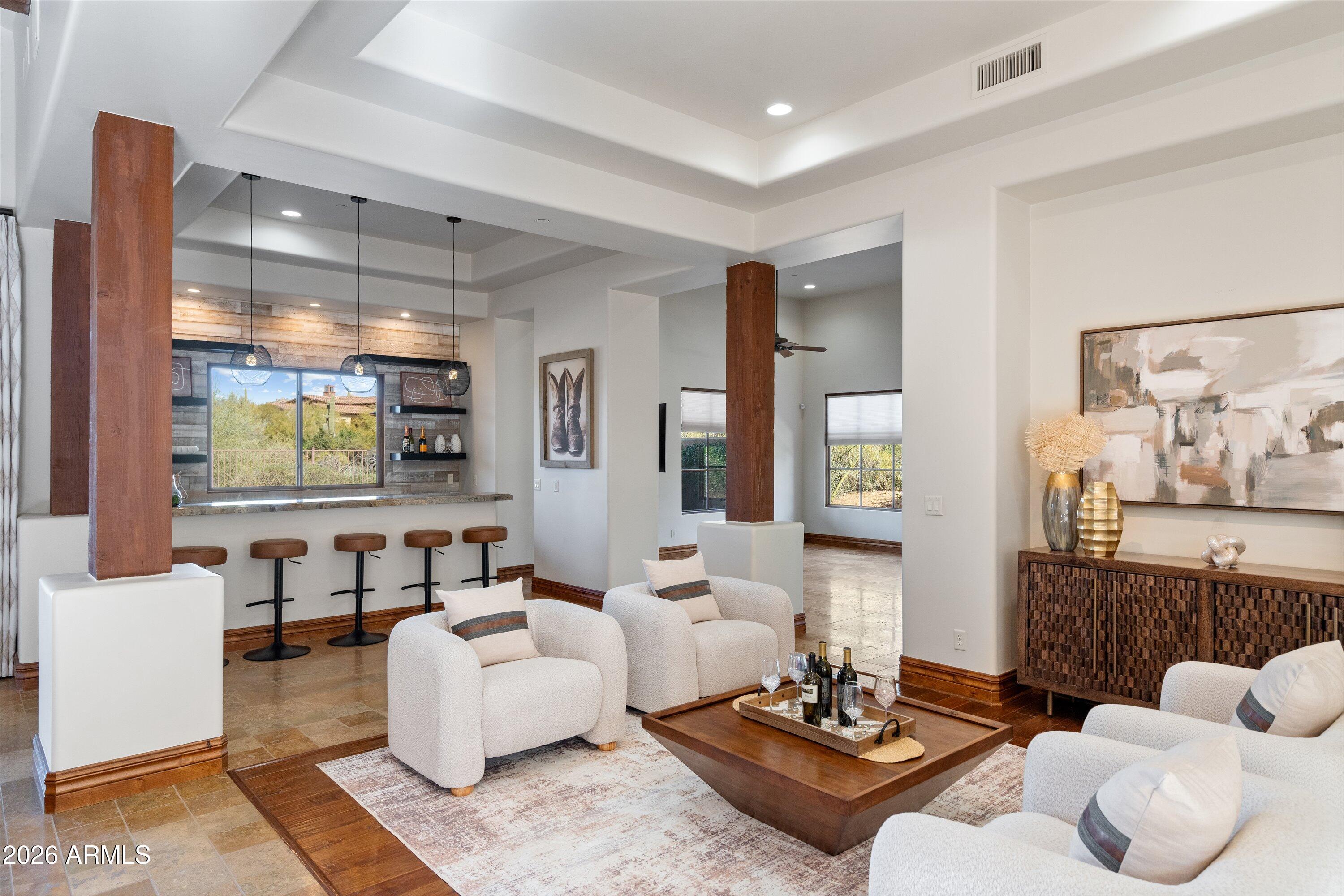WHISPER ROCK - Residential