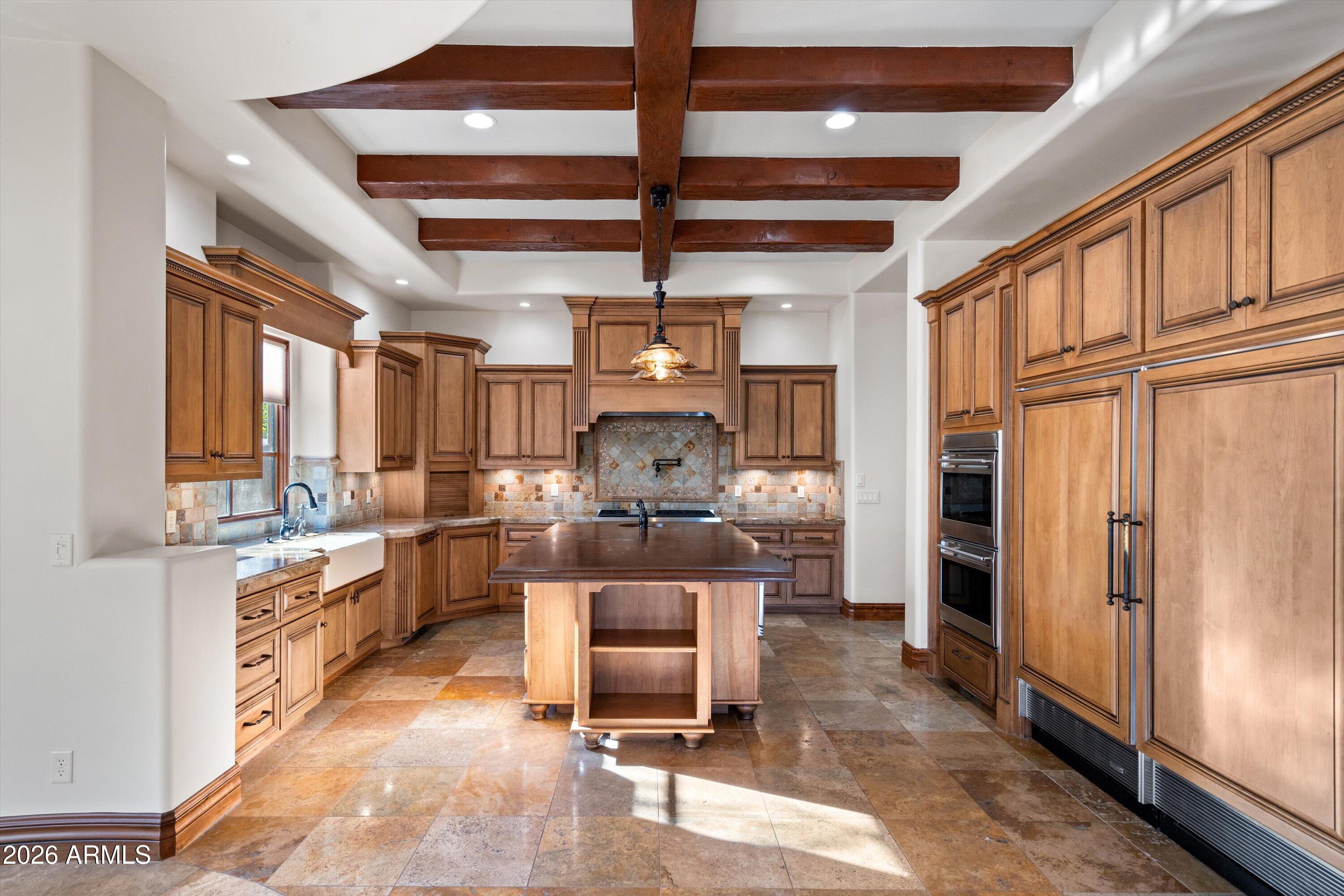 WHISPER ROCK - Residential