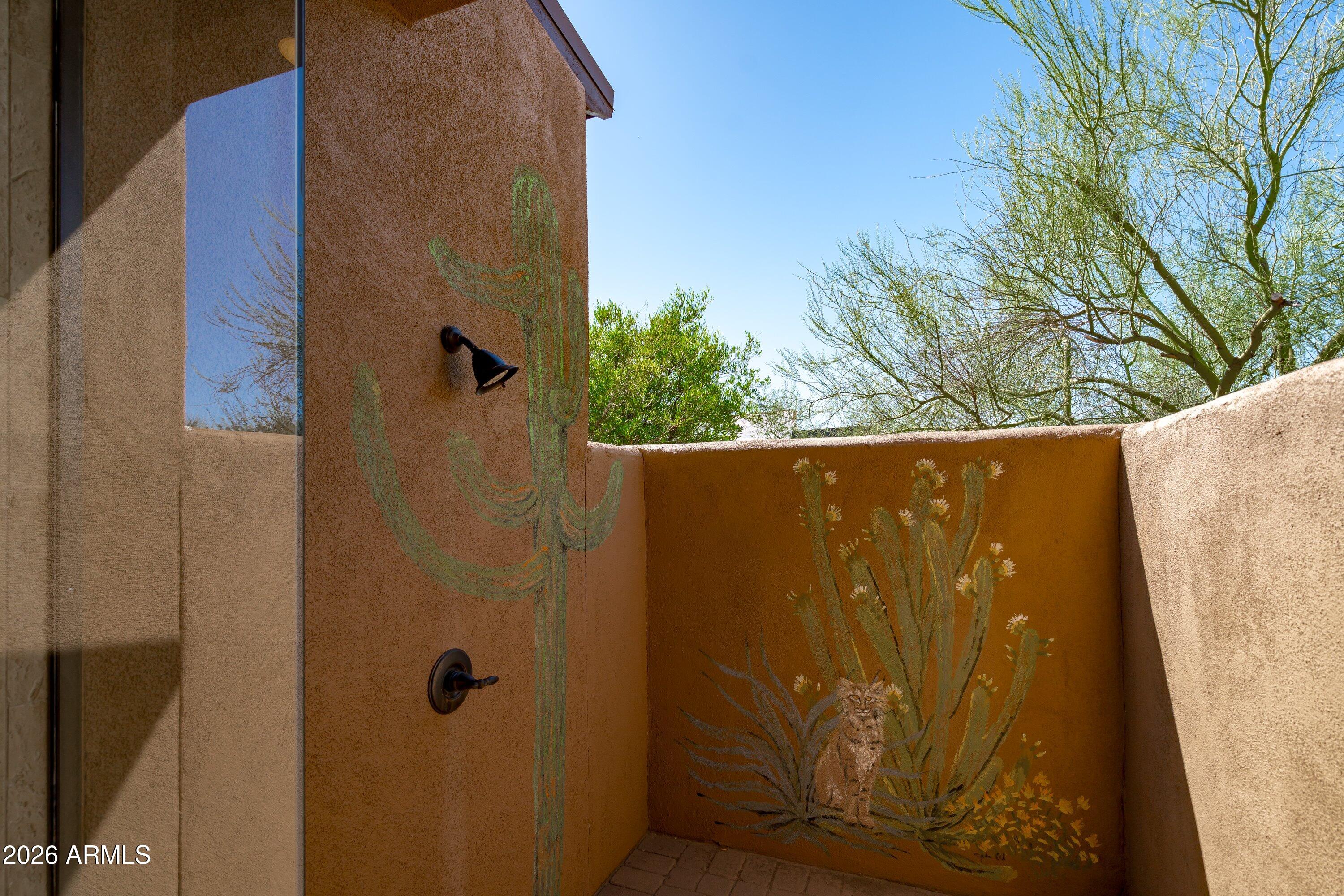 WHISPER ROCK - Residential