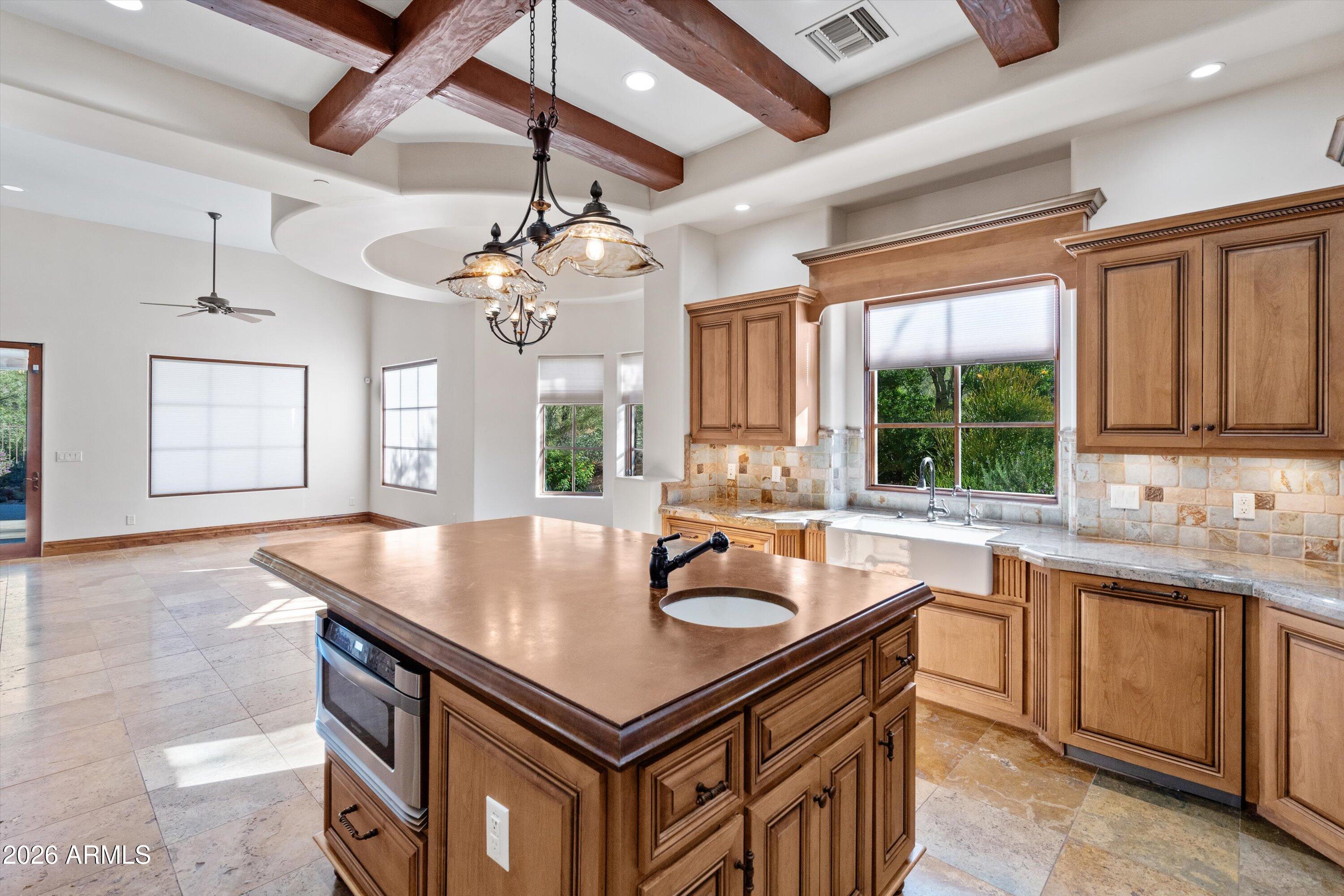 WHISPER ROCK - Residential