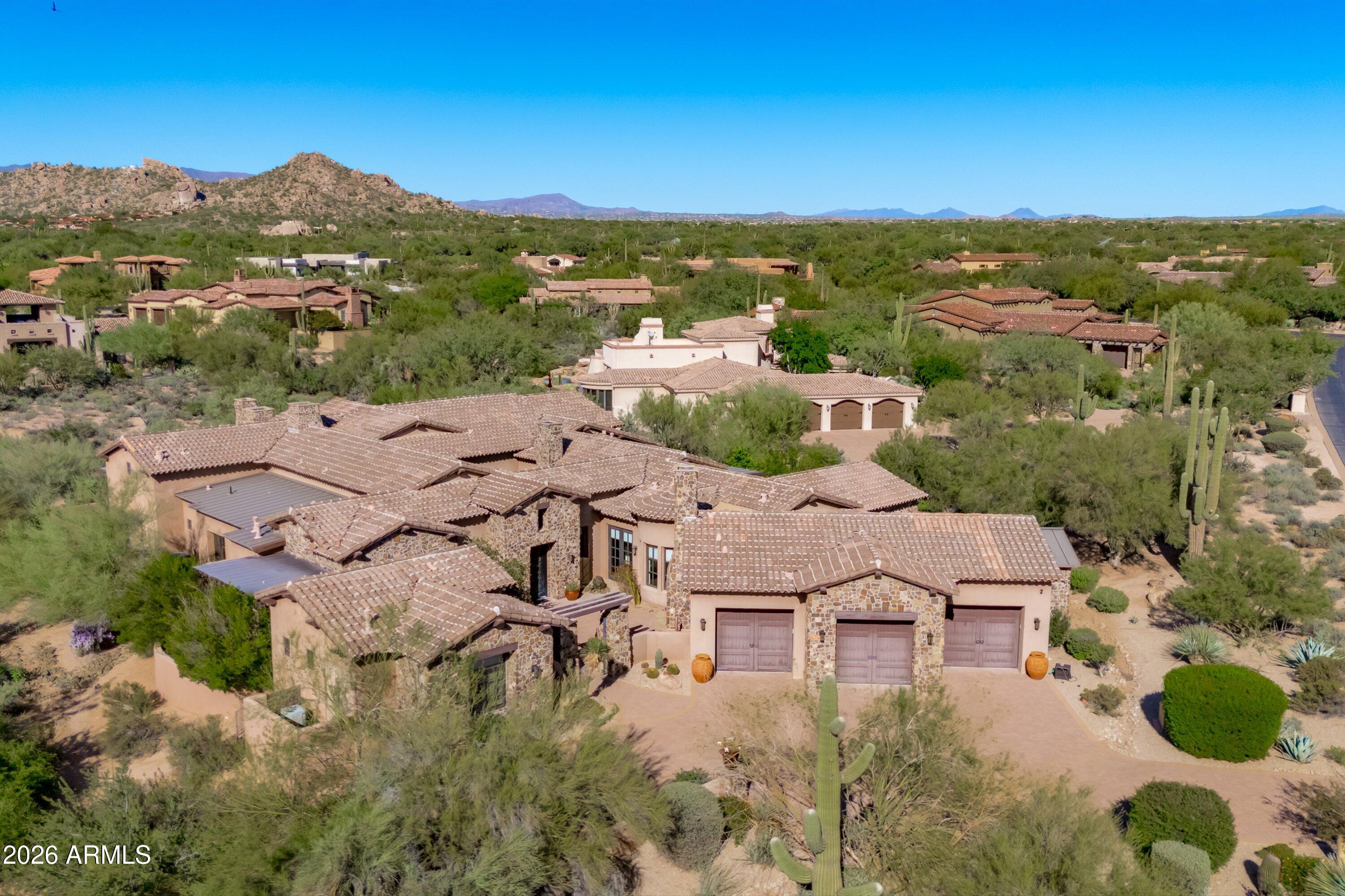 WHISPER ROCK - Residential