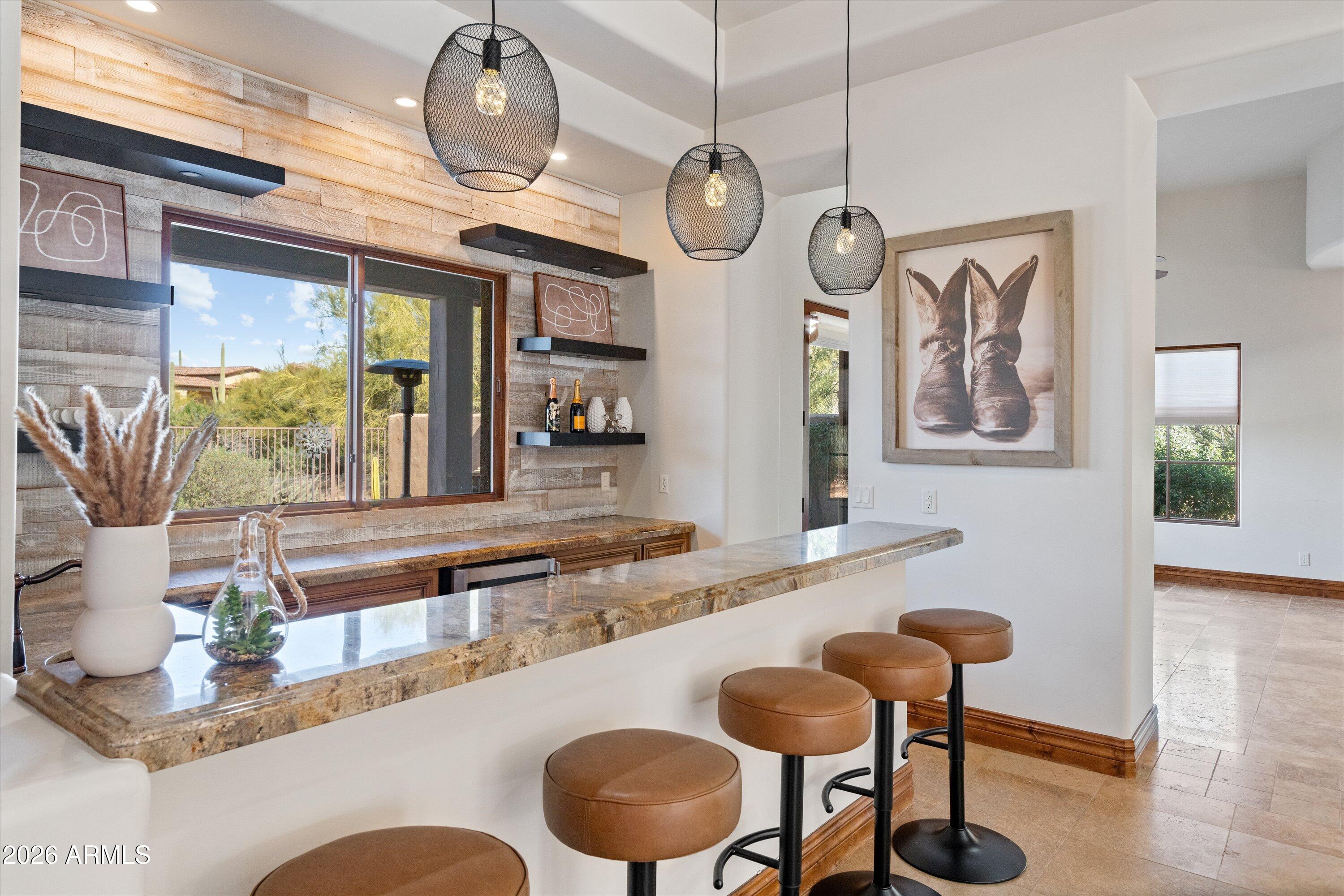 WHISPER ROCK - Residential