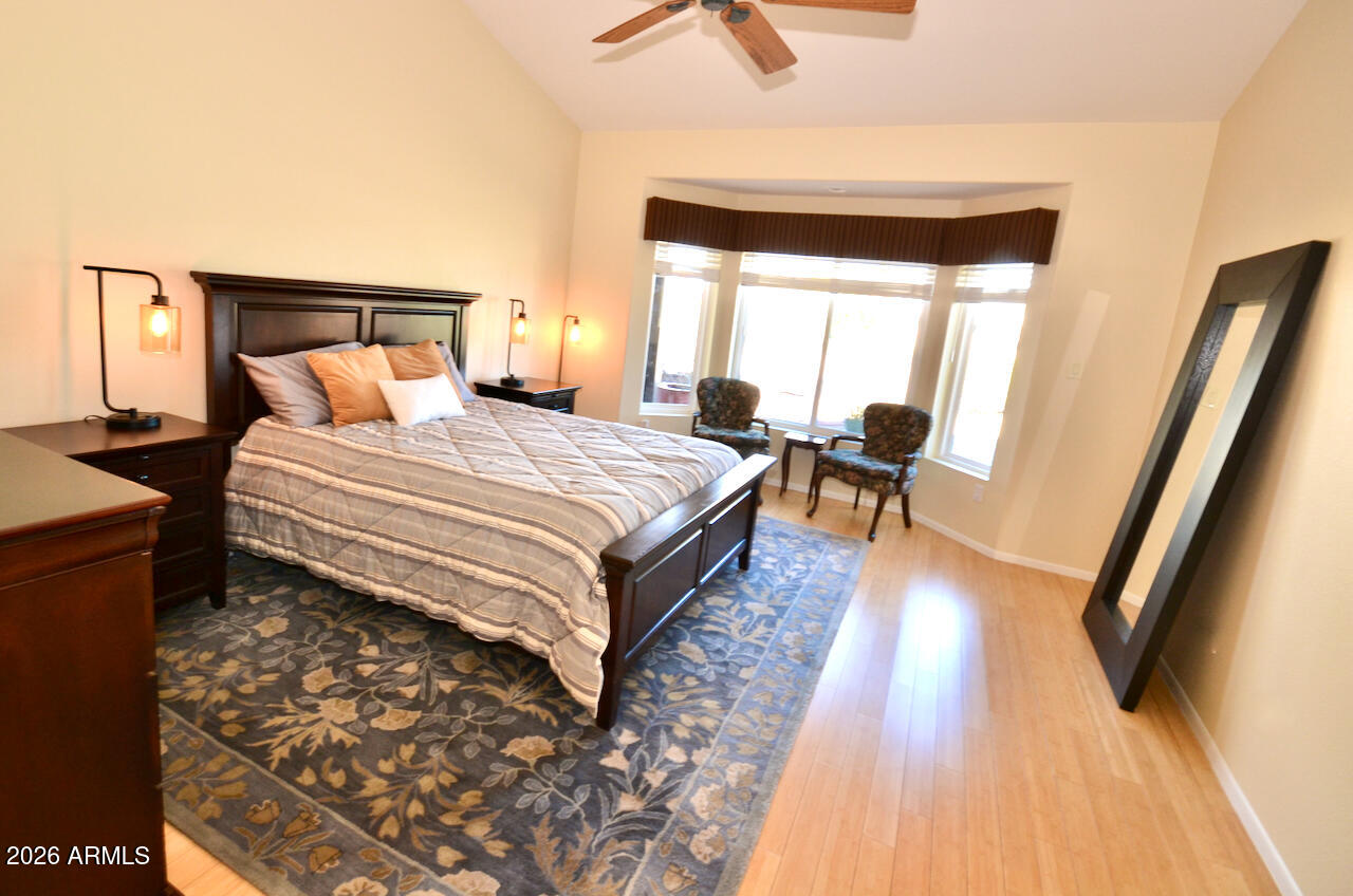 22623 N ROBERTSON Drive