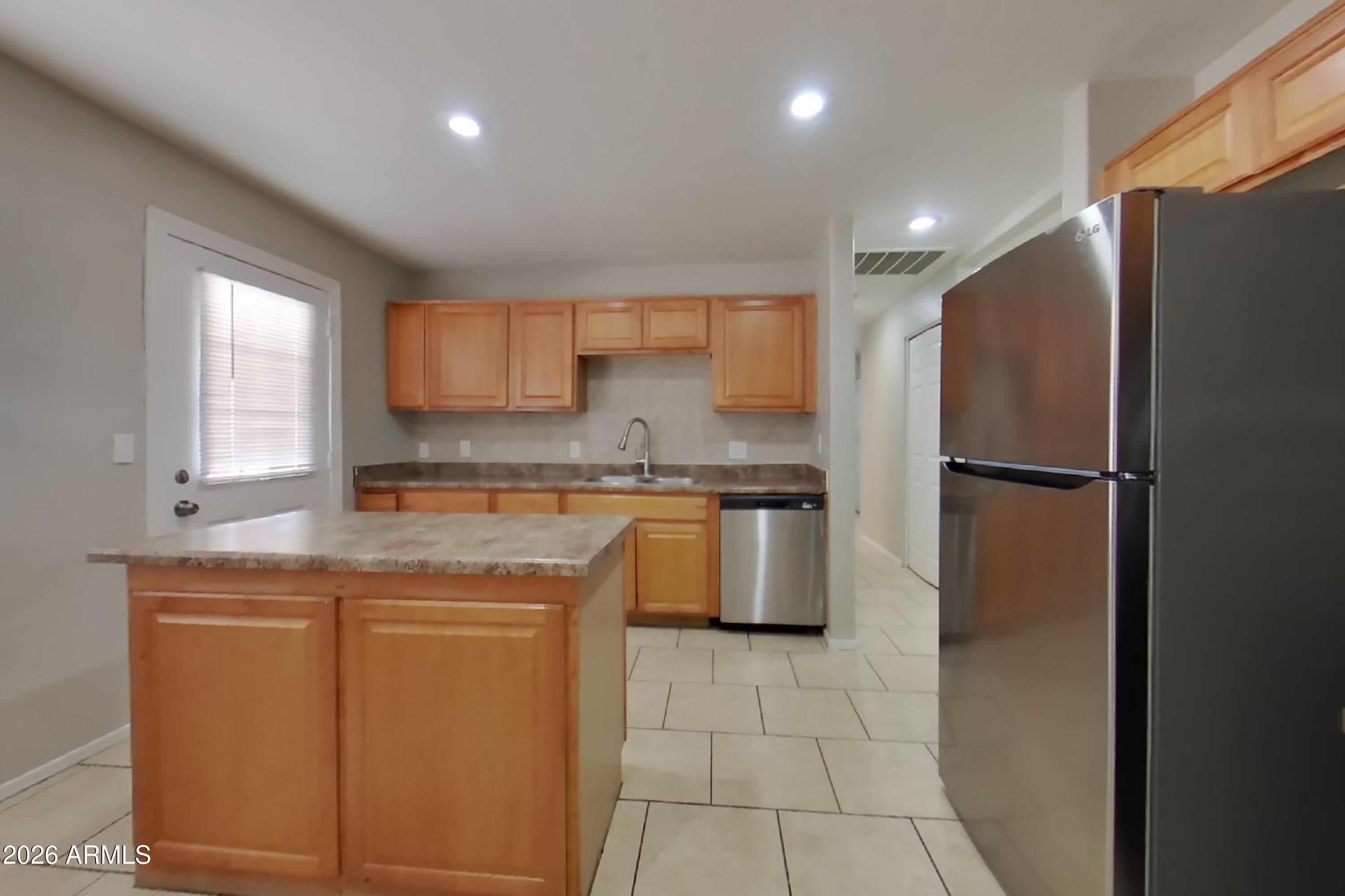 3234 W LARKSPUR Drive