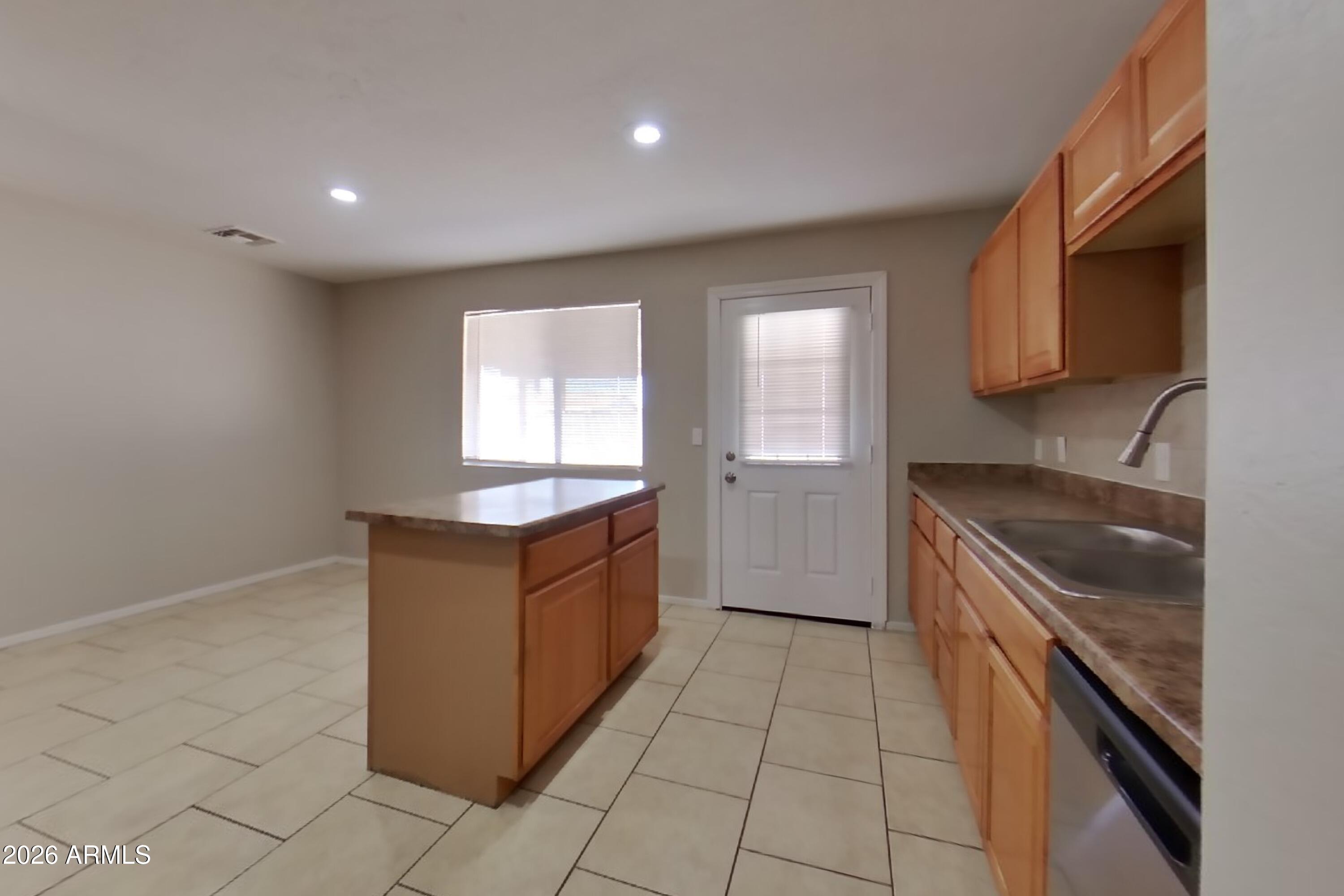 3234 W LARKSPUR Drive