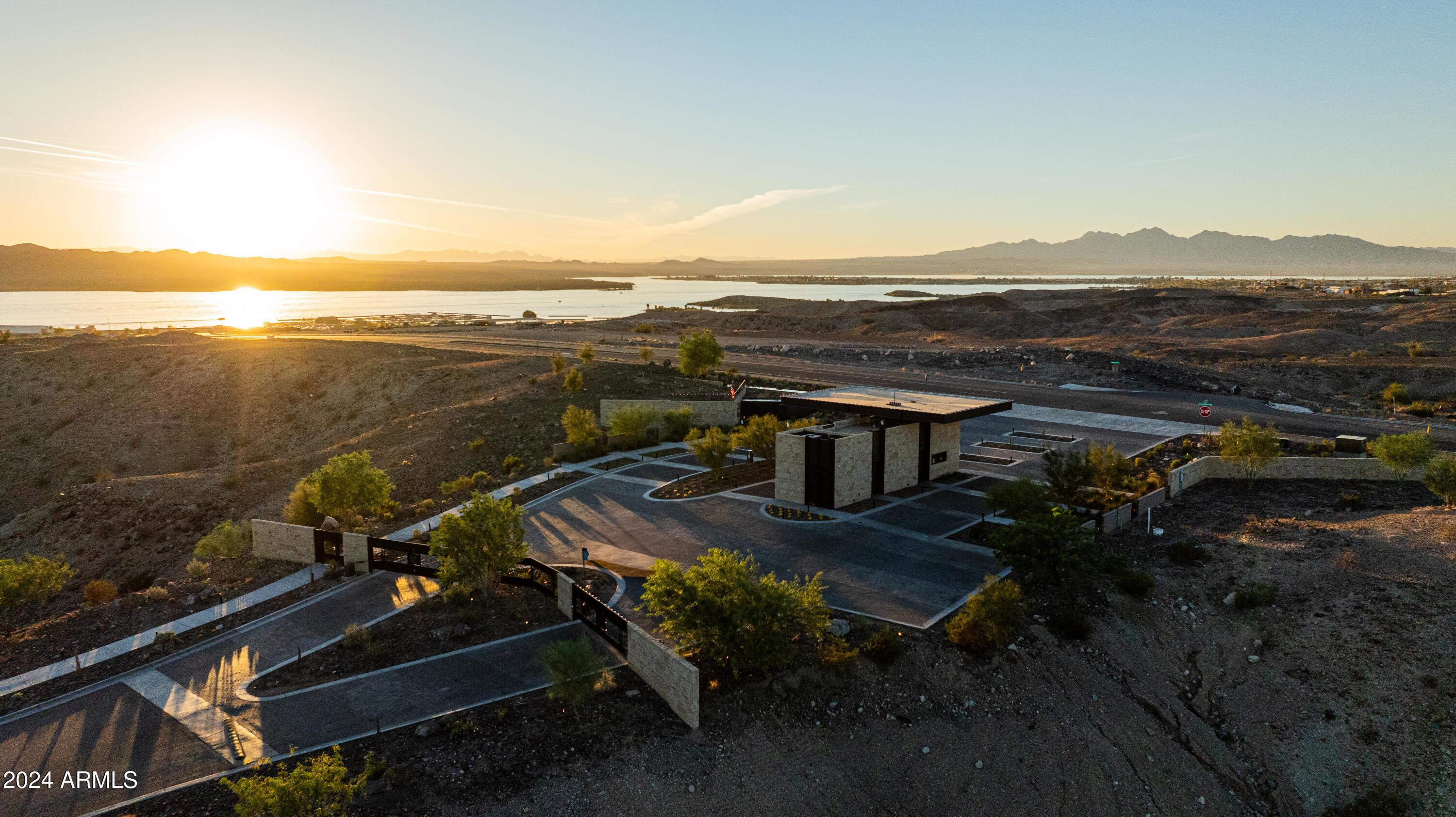 2418 Sunset Ridge Court W 32