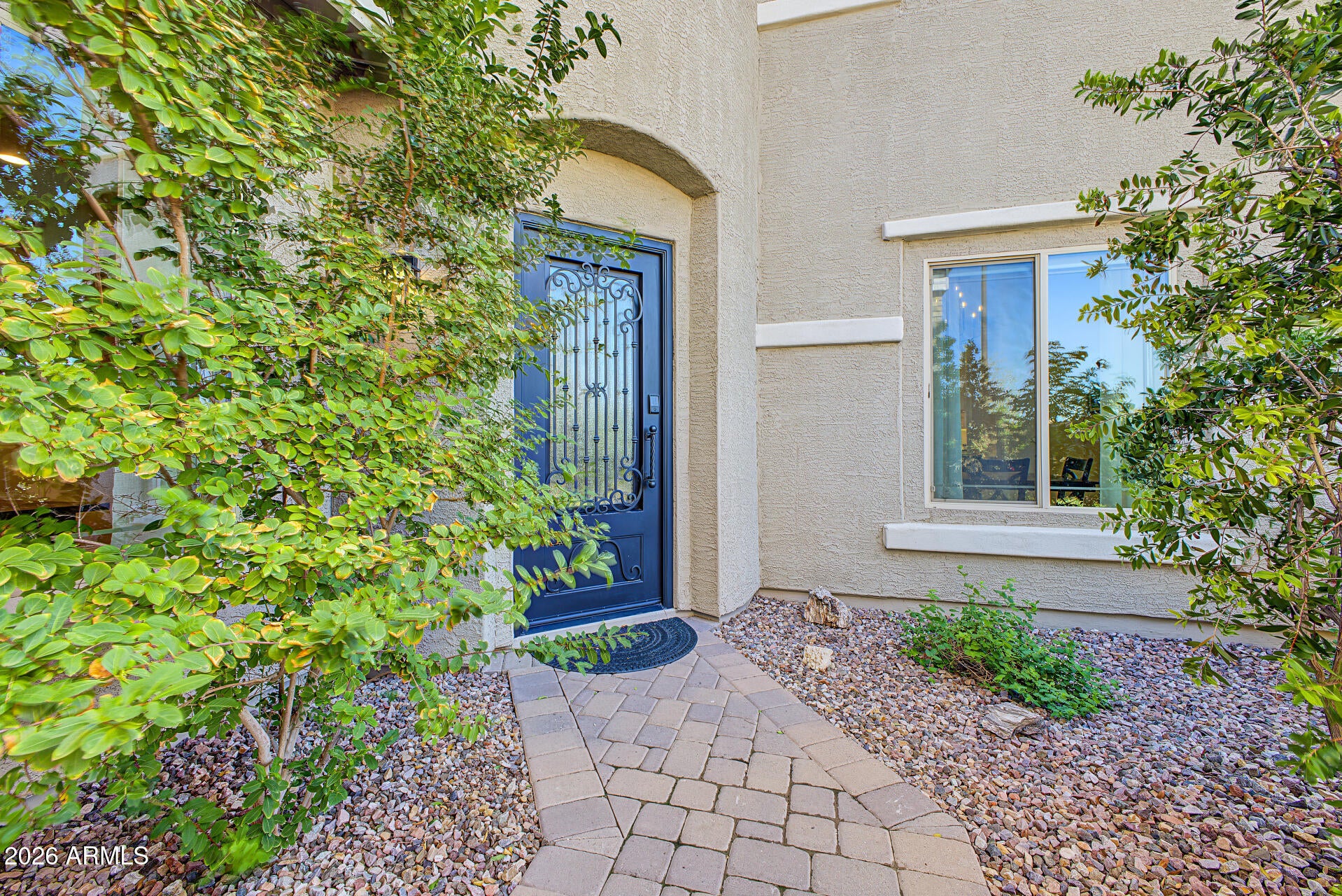 2387 E SUSAN Drive