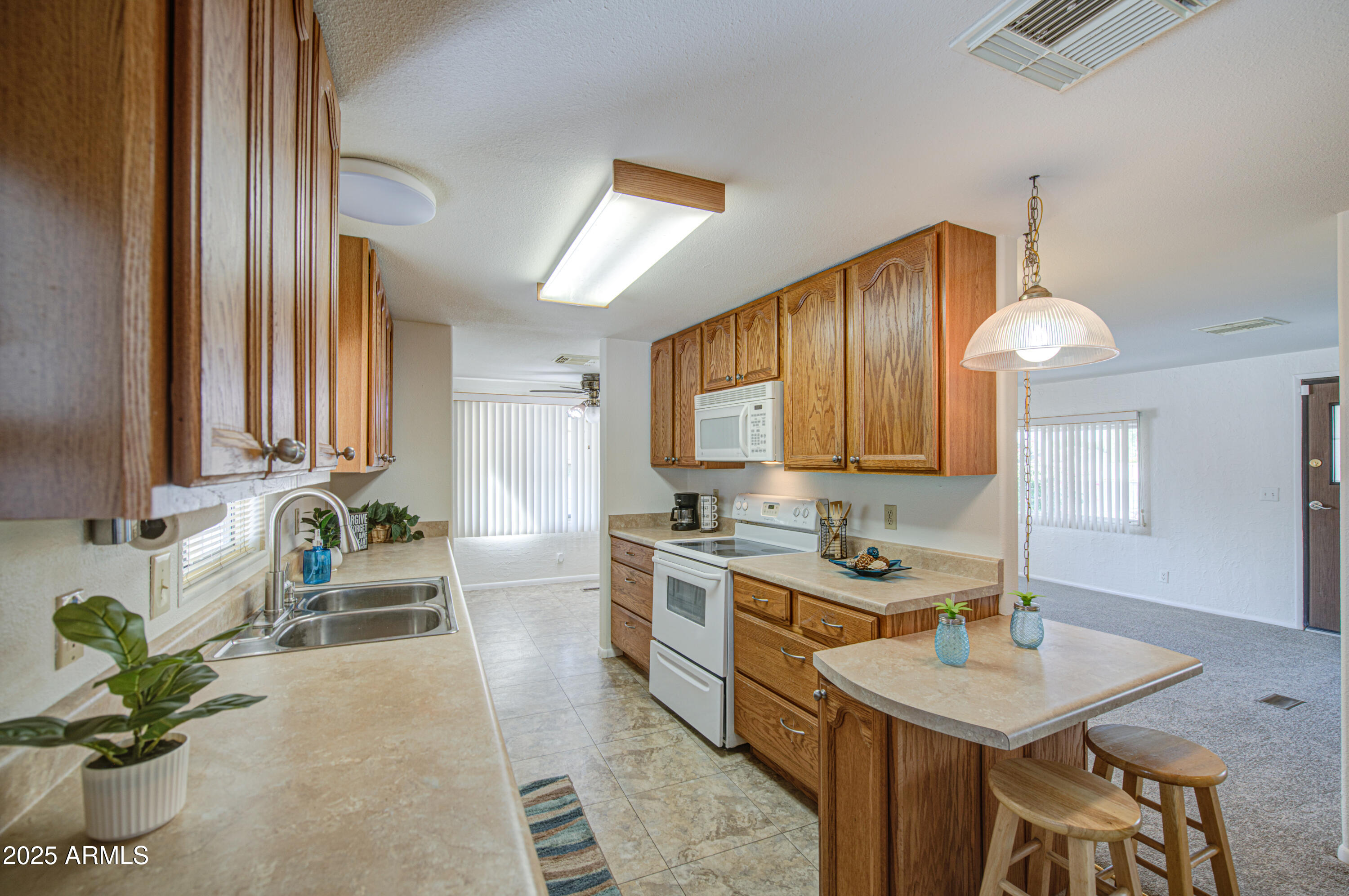 609 S 86TH Place